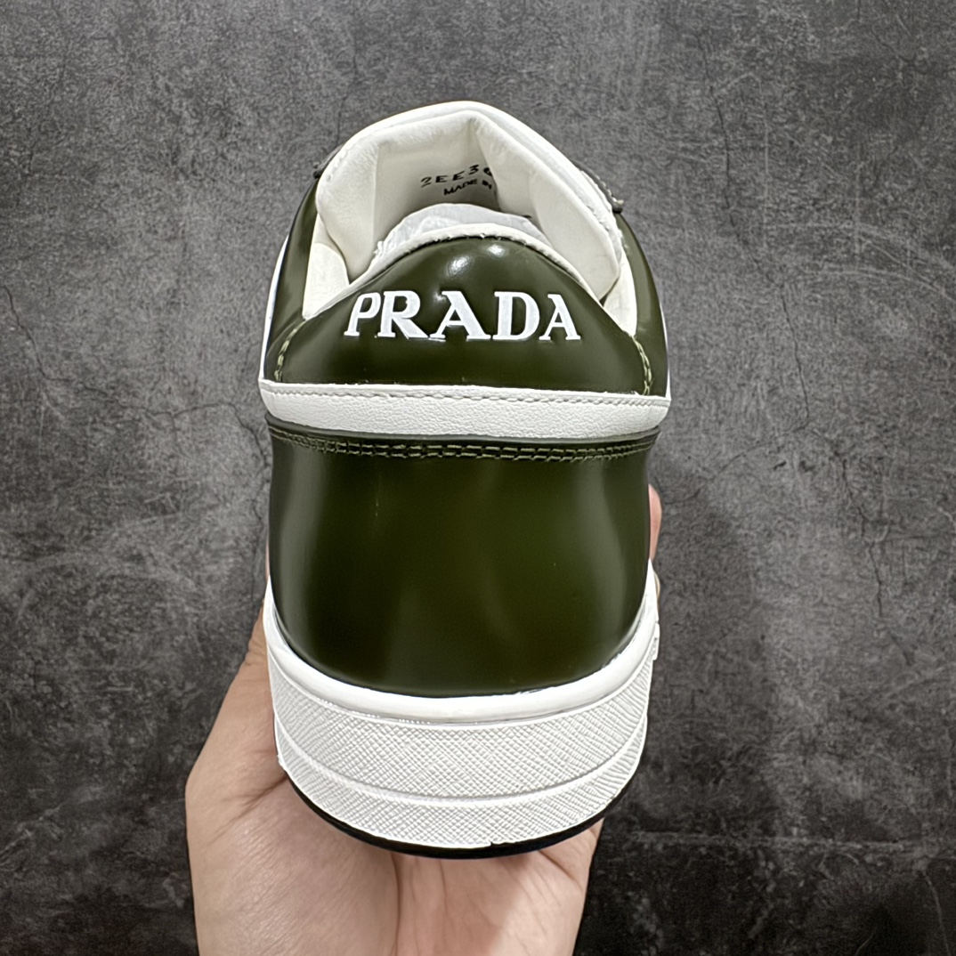 图片[4]-【海淘专供版】PRADA 普拉达 Prada Downtown 低帮休闲板鞋n海淘代购同渠道品质 高端零售 外贸充正专供 原版购入开发 ZP级全套包装 完美楦型 原楦数据开发版型 采用粒面头层牛皮鞋面材质内嵌灌注式 PU乳胶缓震鞋垫外 置3.5cmTPR抽真空橡胶鞋底 原版定制标志性的珐琅三角形金属徽标  尺码：39 40 41 42 43 44 45 46 47 皮鞋尺码 比运动鞋偏大一码编号：DF540570-鞋库