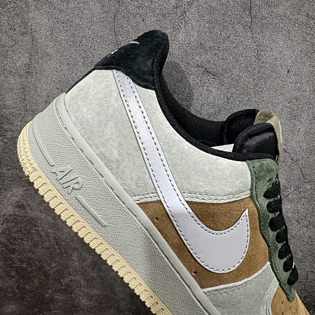 图片[7]-【公司级】Nike Air Force 1 Low ’07 “Christmas”圣诞树主题配色 空军一号低帮休闲板鞋 原厂麂皮 原楦原纸板 纯正版型 正品NFC感应芯片 高清洁度 内置全掌气垫 货号：CQ5059-101 Size：36 36.5 37.5 38 38.5 39 40 40.5 41 42 42.5 43 44 44.5 45 编码：HXS310320-鞋库