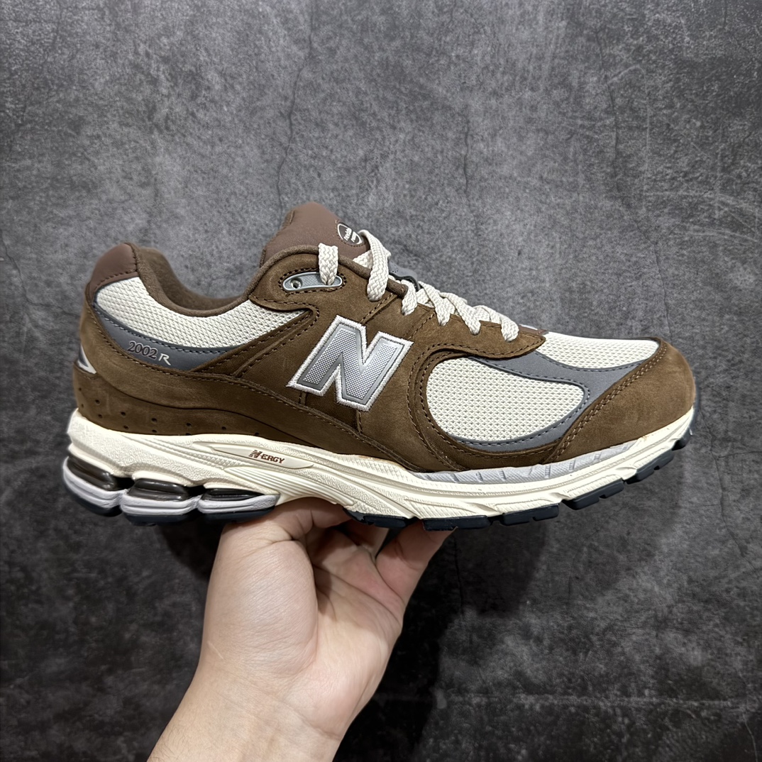 【纯原M版】新百伦NB New Balance M2002RHS 白棕 全套原楦原纸板原厂数据开发 原厂网纱 原装进口翻毛皮料正确绒感卡色 正确中底拉帮中底网布细节 一比一手工擦旧效果 冲裁组合 匠心打造 耗时两个月开发完成 工艺极其复杂难度可想而知 新开独立私模大底 全网唯一正确做旧组合大底 高端零售专供产物  尺码：36 37 37.5 38 38.5 39.5 40 40.5 41.5 42 42.5 43 44 44.5 45 45.5 46.5 47 编码：HXS300320-鞋库