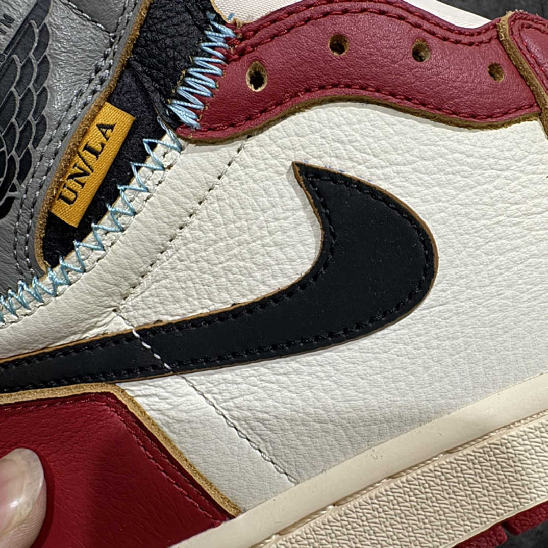 图片[4]-【DG纯原版】Union X Air Jordan 1 Retro High NRGn限量联名 黑白红拼接 实拍首发官方货号：HV8563 6001229nn莞产大厂出品 市场第一梯队出货n唯一可媲美原版 全鞋电脑针车 精确间距匹配国内顶级头层皮料订染 用料绝不含糊飞翼3D高频深度立体 全方位比对原鞋n皮料全程玻璃冲刀 冲裁 清洁度完美工艺方面漏斗收腰 底线拉帮 LOGO立体 小到针眼排布 载片对称 冲孔效果 鞋标规范 鞋垫背胶等等 绝对无敌Size：40 40.5 41 42 42.5 43 44 44.5 45 46 47.5 编码：X10430450-鞋库