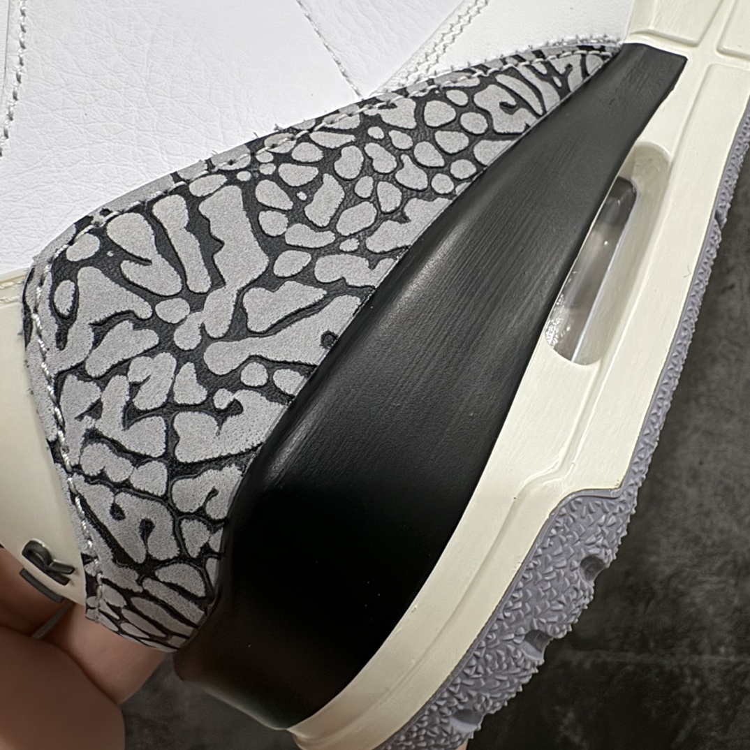 图片[3]-【GX/美版绿x】Air Jordan AJ3 Retro 做旧复古白水泥 DN3707-100nn圈内最强三代系列 匠心打造开发时长超过半年 目前可过各类鉴定或无法鉴定 裸鞋随便操作 全套原纸板楦头开发 原厂大底磨具加持立体防滑纹理 原装可视Air Sole气垫 原汁原味最完美的三代版型 唯一正确鞋头趴度弧度高度鞋身腰线 原厂TPU彩虹扎染后跟饰片 正确内里反口里网布 皮料菱角分明不变形无多余毛边 广东原厂zp同批次手工大底描漆拉丝 市场唯一原厂鞋扣模具 原厂织唛标 原厂飞人电绣工艺 尾指中部跳三针 独家绑鞋带手法 印刷中底布 四线拉帮 米色美纹纸贴合固定 进口港宝加持 后跟自然饱满 全鞋荧光划线卡点 追求极致完美 每一双都是工艺品 多重QC质检 超越公司货的品控标准 实实在在的免检产品SIZE：40 40.5 41 42 42.5 43 44 44.5 45 45.5 46 47.5 48.5 编码：X10490520-鞋库