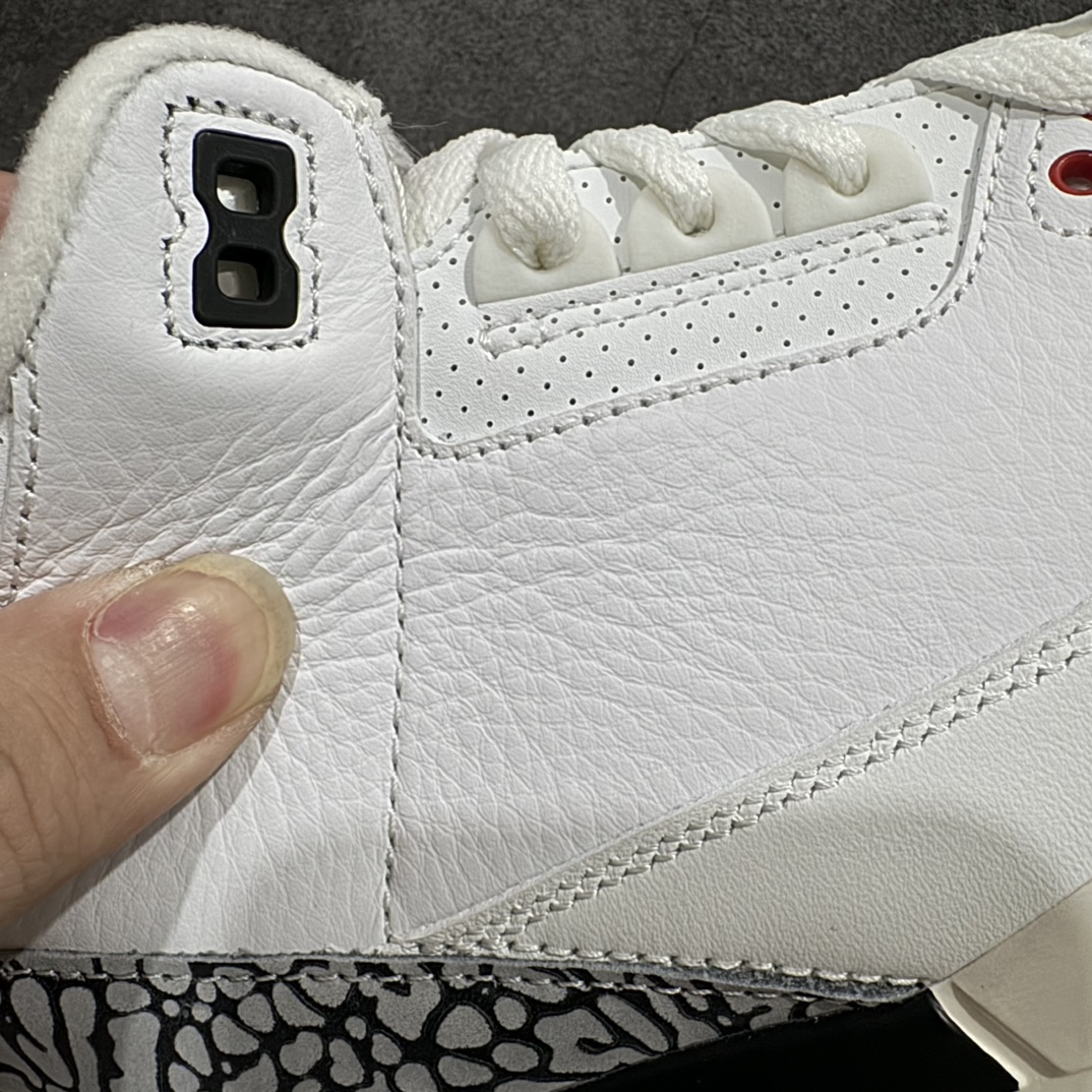 图片[4]-【GX/美版绿x】Air Jordan AJ3 Retro 做旧复古白水泥 DN3707-100nn圈内最强三代系列 匠心打造开发时长超过半年 目前可过各类鉴定或无法鉴定 裸鞋随便操作 全套原纸板楦头开发 原厂大底磨具加持立体防滑纹理 原装可视Air Sole气垫 原汁原味最完美的三代版型 唯一正确鞋头趴度弧度高度鞋身腰线 原厂TPU彩虹扎染后跟饰片 正确内里反口里网布 皮料菱角分明不变形无多余毛边 广东原厂zp同批次手工大底描漆拉丝 市场唯一原厂鞋扣模具 原厂织唛标 原厂飞人电绣工艺 尾指中部跳三针 独家绑鞋带手法 印刷中底布 四线拉帮 米色美纹纸贴合固定 进口港宝加持 后跟自然饱满 全鞋荧光划线卡点 追求极致完美 每一双都是工艺品 多重QC质检 超越公司货的品控标准 实实在在的免检产品SIZE：40 40.5 41 42 42.5 43 44 44.5 45 45.5 46 47.5 48.5 编码：X10490520-鞋库