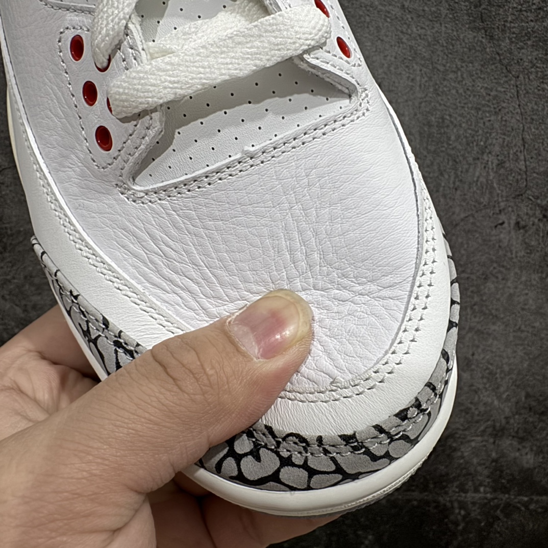 图片[6]-【GX/美版绿x】Air Jordan AJ3 Retro 做旧复古白水泥 DN3707-100nn圈内最强三代系列 匠心打造开发时长超过半年 目前可过各类鉴定或无法鉴定 裸鞋随便操作 全套原纸板楦头开发 原厂大底磨具加持立体防滑纹理 原装可视Air Sole气垫 原汁原味最完美的三代版型 唯一正确鞋头趴度弧度高度鞋身腰线 原厂TPU彩虹扎染后跟饰片 正确内里反口里网布 皮料菱角分明不变形无多余毛边 广东原厂zp同批次手工大底描漆拉丝 市场唯一原厂鞋扣模具 原厂织唛标 原厂飞人电绣工艺 尾指中部跳三针 独家绑鞋带手法 印刷中底布 四线拉帮 米色美纹纸贴合固定 进口港宝加持 后跟自然饱满 全鞋荧光划线卡点 追求极致完美 每一双都是工艺品 多重QC质检 超越公司货的品控标准 实实在在的免检产品SIZE：40 40.5 41 42 42.5 43 44 44.5 45 45.5 46 47.5 48.5 编码：X10490520-鞋库