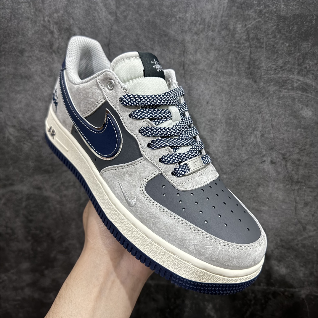 图片[3]-【定制版】Nk Air Force 1\’07 Low 斯图西联名-灰猪八蓝底 空军一号低帮休闲板鞋 SJ6698-005rn原楦头原纸板 原装鞋盒 定制五金配件 内置全掌气垫 原厂鞋底r 尺码：36 36.5 37.5 38 38.5 39 40 40.5 41 42 42.5 43 44 44.5 45  编码：HXS310320-鞋库