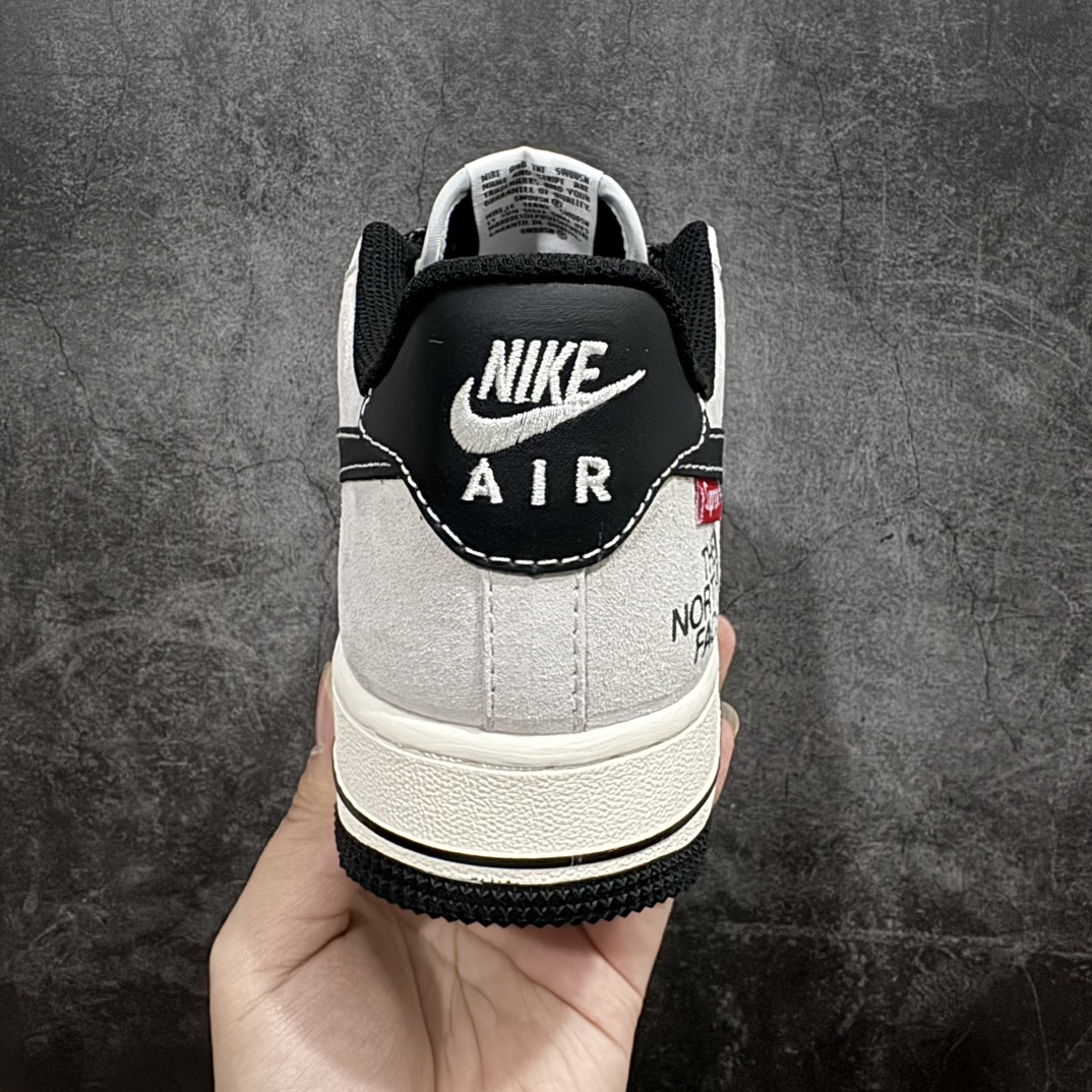 图片[4]-【定制版】Nk Air Force 1\’07 Low Supreme斯图西联名-黑灰红标 空军一号低帮休闲板鞋 XZ6188-115rn#原楦头原纸板 原装鞋盒 定制五金配件 内置全掌气垫 原厂鞋底 r 尺码：36 36.5 37.5 38 38.5 39 40 40.5 41 42 42.5 43 44 44.5 45 编码：HXS310320-鞋库