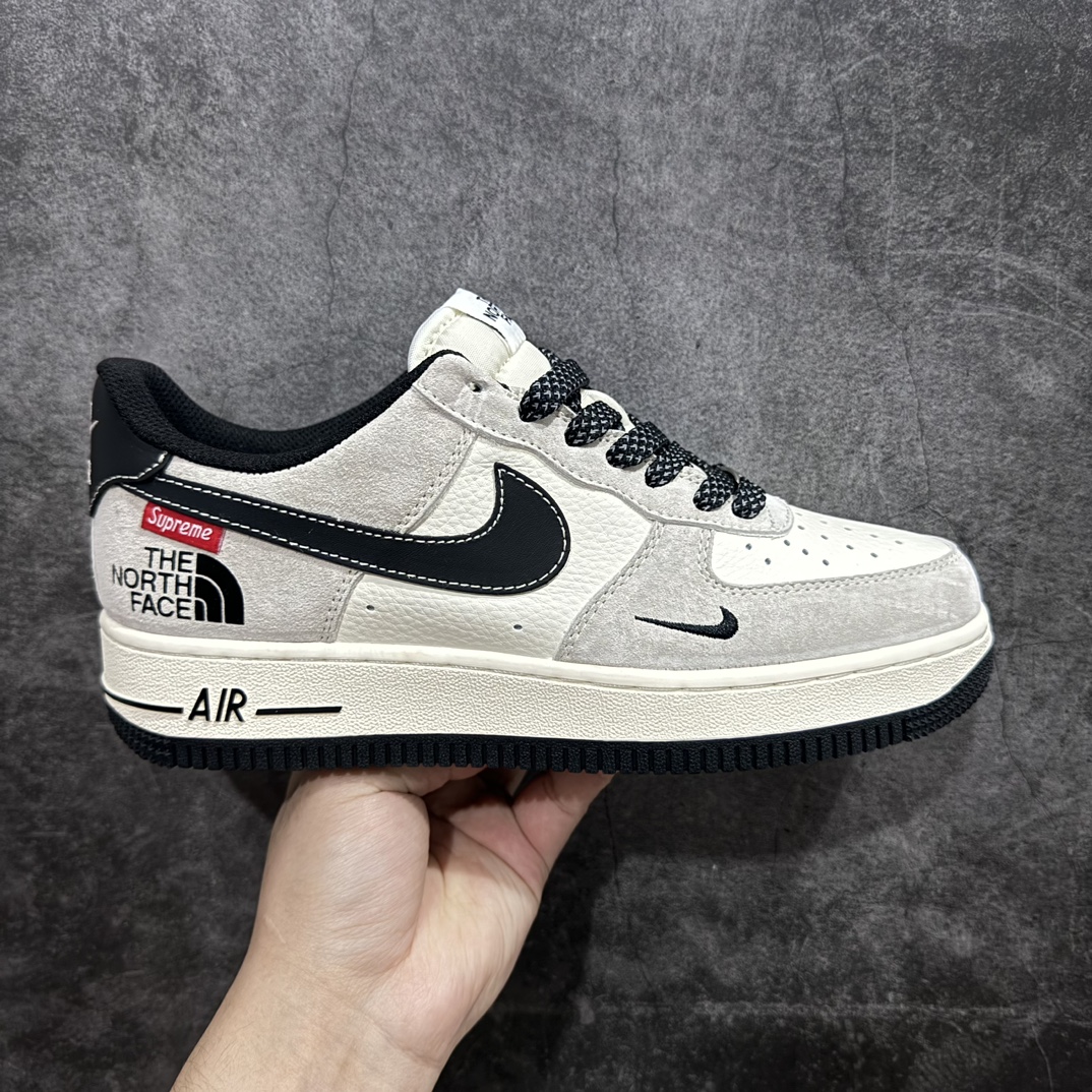 【定制版】Nk Air Force 1\’07 Low Supreme斯图西联名-黑灰红标 空军一号低帮休闲板鞋 XZ6188-115rn#原楦头原纸板 原装鞋盒 定制五金配件 内置全掌气垫 原厂鞋底 r 尺码：36 36.5 37.5 38 38.5 39 40 40.5 41 42 42.5 43 44 44.5 45 编码：HXS310320-鞋库