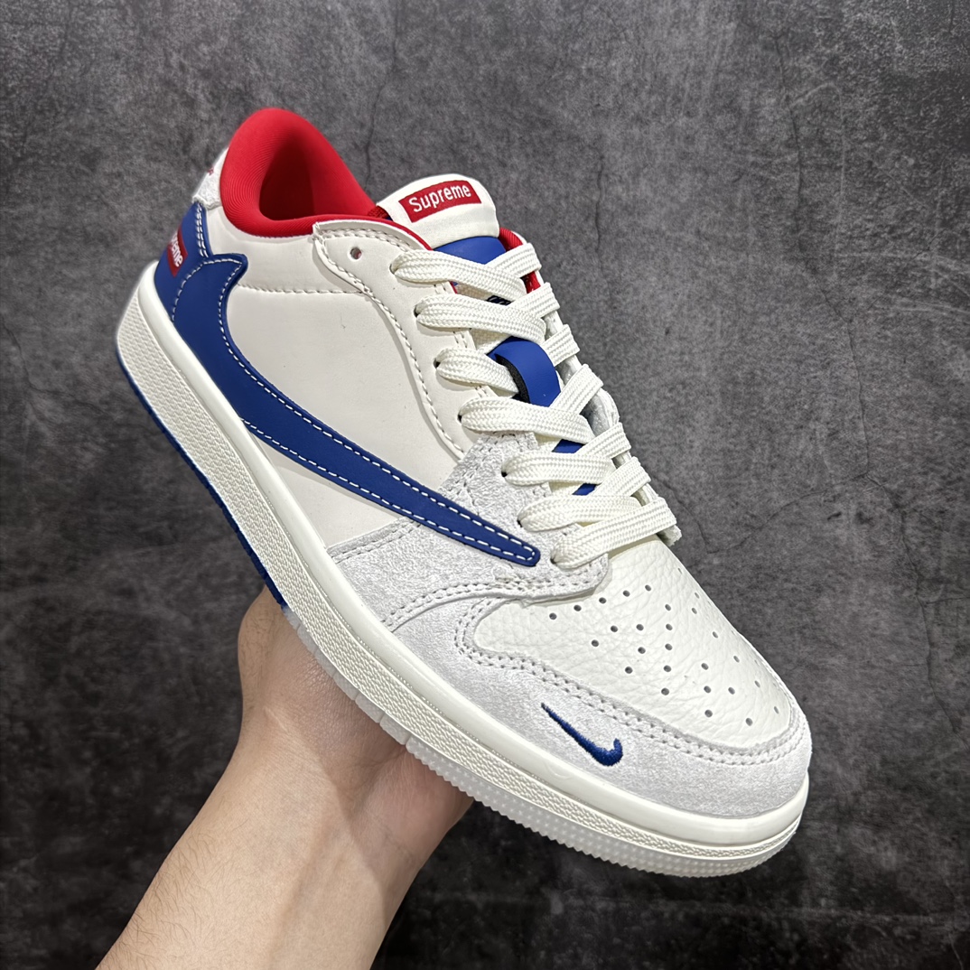 图片[3]-【定制版】Travis Scott x Fragment Design x Air Jordan 1 Low OG SP AJ1 乔1 Supreme联名-蓝白双拼 低帮文化休闲板鞋 CH6336-016rn#多方联名合作融合了Travis Scott 独特的音乐风格，藤原浩个性的设计风格以及Jordan品牌的经典元素 使其成为一双具有独特身份和价值的鞋子 清新而立体的外观加上联名标识更突出了其独特身份 这种配色方案显示出活力和时尚感 在视觉上引人注目  鞋身的质感和细腻的细节处理使其显得高端而格调十足  这款“倒钩”联名是设计与创意完美结合  融合多方的个性风格是一款备受瞩目的潮流鞋款r 尺码：36 36.5 37.5 38 38.5 39 40 40.5 41 42 42.5 43 44 44.5 45  编码：HXS320340-鞋库