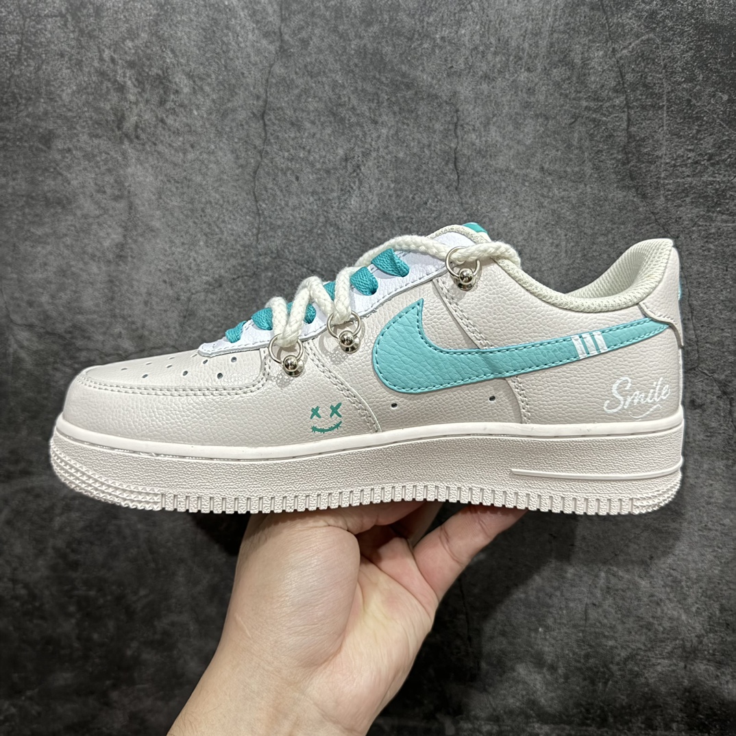 图片[2]-【公司级】Nike Air Force 1 Low 07 米蓝绑带涂鸦 原楦头原纸板 打造纯正低帮空军版型 专注外贸渠道 全掌内置蜂窝气垫  原盒配件 原厂中底钢印、拉帮完美官方货号：DZ1382-112 Size：36 36.5 37.5 38 38.5 39 40 40.5 41 42 42.5 43 44 44.5 45 编码：HXS310320-鞋库