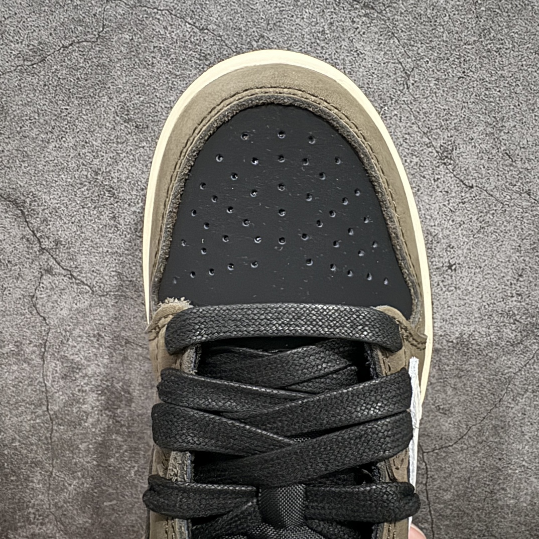 图片[5]-【TK至尊版】Travis Scott x Air Jordan AJ1 Low OG TS联名深棕倒钩低帮中童童鞋 CQ4277-001重新定义童鞋市场 市场第一款原装童鞋 上脚必是全班最靓的仔 原纸板数据开发 原厂配置 市面唯一原装批次区别市面 原厂大底磨具真实半码 同步原厂十三个尺码段 原厂Prime Asia：贝利进口皮料加持 原盒原配 原厂拉帮工艺 针距密度一致 后跟弧度收口自然不对折 极致一眼正品既视感 进口电脑针车工艺 鞋面清洁度最高QC检验标准 控制溢胶 广东原厂电绣工艺 鞋标鞋盒 防尘纸 均采36购来自原厂  尺码：27.5 28 28.5 29.5 30 31 31.5 32 33 33.5 34 35 编码：ZGM280310-鞋库