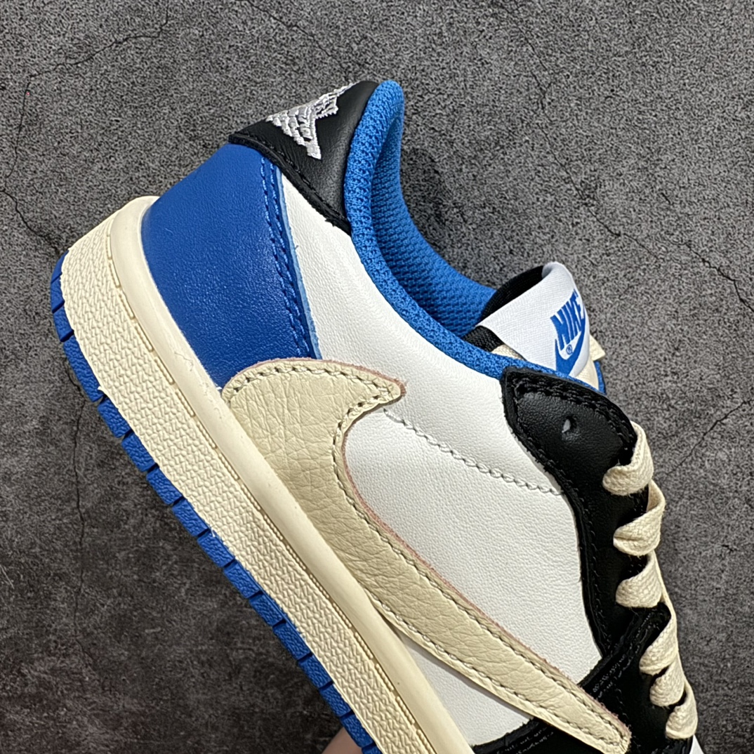 图片[7]-【TK至尊版】Travis Scott x Air Jordan AJ1 Low OG TS联名闪电倒钩低帮中童童鞋 DM7866-140n重新定义童鞋市场 市场第一款原装童鞋 上脚必是全班最靓的仔 原纸板数据开发 原厂配置 市面唯一原装批次区别市面 原厂大底磨具真实半码 同步原厂十三个尺码段 原厂Prime Asia：贝利进口皮料加持 原盒原配 原厂拉帮工艺 针距密度一致 后跟弧度收口自然不对折 极致一眼正品既视感 进口电脑针车工艺 鞋面清洁度最高QC检验标准 控制溢胶 广东原厂电绣工艺 鞋标鞋盒 防尘纸 均采36购来自原厂  尺码：27.5 28 28.5 29.5 30 31 31.5 32 33 33.5 34 35 编码：ZGM280310-鞋库