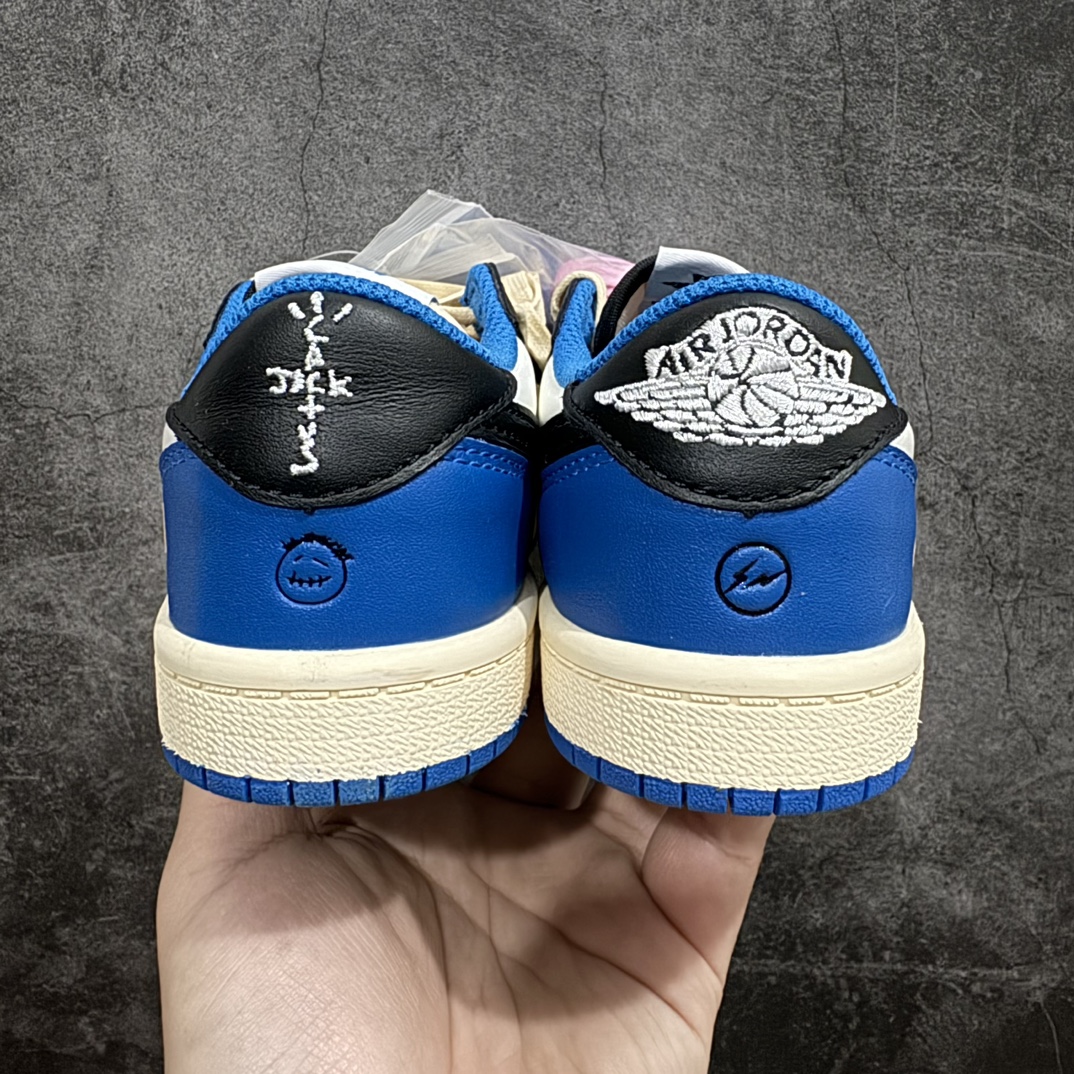 图片[4]-【TK至尊版】Travis Scott x Air Jordan AJ1 Low OG TS联名闪电倒钩低帮中童童鞋 DM7866-140n重新定义童鞋市场 市场第一款原装童鞋 上脚必是全班最靓的仔 原纸板数据开发 原厂配置 市面唯一原装批次区别市面 原厂大底磨具真实半码 同步原厂十三个尺码段 原厂Prime Asia：贝利进口皮料加持 原盒原配 原厂拉帮工艺 针距密度一致 后跟弧度收口自然不对折 极致一眼正品既视感 进口电脑针车工艺 鞋面清洁度最高QC检验标准 控制溢胶 广东原厂电绣工艺 鞋标鞋盒 防尘纸 均采36购来自原厂  尺码：27.5 28 28.5 29.5 30 31 31.5 32 33 33.5 34 35 编码：ZGM280310-鞋库