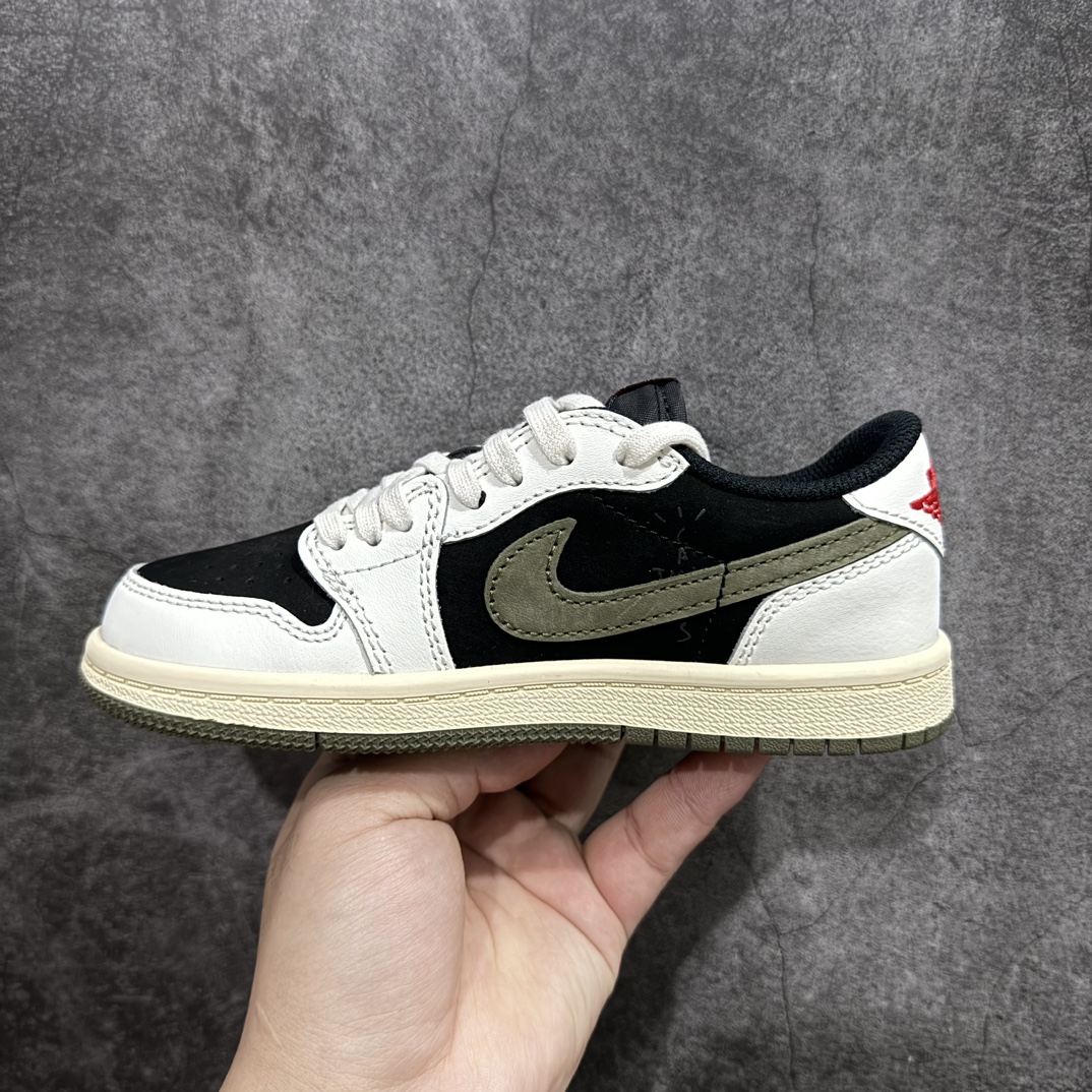 图片[2]-【TK至尊版】Travis Scott x Air Jordan AJ1 Low OG TS联名闪电倒钩低帮中童童鞋 DZ5909-106n重新定义童鞋市场 市场第一款原装童鞋 上脚必是全班最靓的仔 原纸板数据开发 原厂配置 市面唯一原装批次区别市面 原厂大底磨具真实半码 同步原厂十三个尺码段 原厂Prime Asia：贝利进口皮料加持 原盒原配 原厂拉帮工艺 针距密度一致 后跟弧度收口自然不对折 极致一眼正品既视感 进口电脑针车工艺 鞋面清洁度最高QC检验标准 控制溢胶 广东原厂电绣工艺 鞋标鞋盒 防尘纸 均采36购来自原厂  尺码：27.5 28 28.5 29.5 30 31 31.5 32 33 33.5 34 35 编码：ZGM280310-鞋库