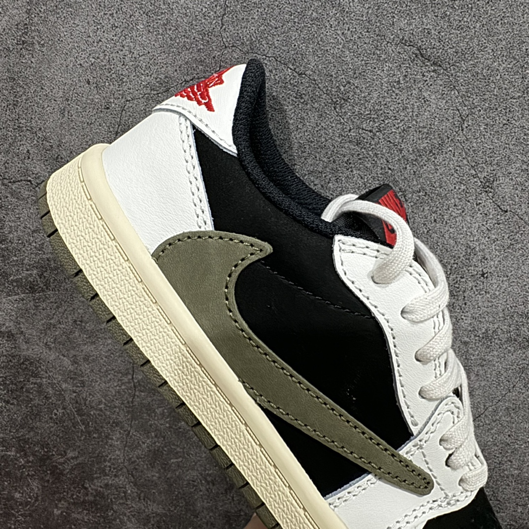 图片[7]-【TK至尊版】Travis Scott x Air Jordan AJ1 Low OG TS联名闪电倒钩低帮中童童鞋 DZ5909-106n重新定义童鞋市场 市场第一款原装童鞋 上脚必是全班最靓的仔 原纸板数据开发 原厂配置 市面唯一原装批次区别市面 原厂大底磨具真实半码 同步原厂十三个尺码段 原厂Prime Asia：贝利进口皮料加持 原盒原配 原厂拉帮工艺 针距密度一致 后跟弧度收口自然不对折 极致一眼正品既视感 进口电脑针车工艺 鞋面清洁度最高QC检验标准 控制溢胶 广东原厂电绣工艺 鞋标鞋盒 防尘纸 均采36购来自原厂  尺码：27.5 28 28.5 29.5 30 31 31.5 32 33 33.5 34 35 编码：ZGM280310-鞋库