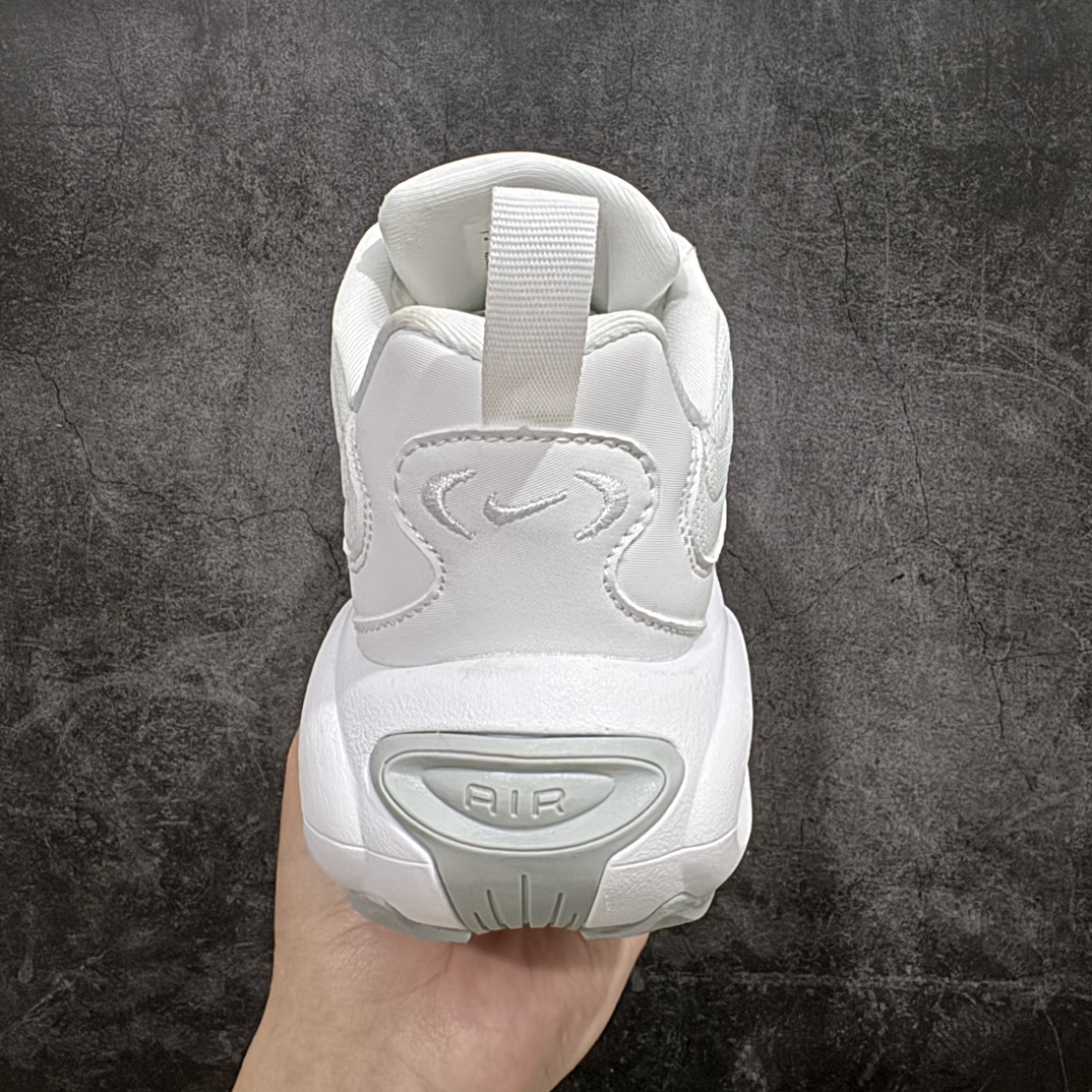 图片[4]-【公司级】Nike Air W NIKE AIR MAX PORTALNike气垫慢跑鞋 极致用心独立开发氮气充压原底气垫 进口针车机台一针一线校准公司 完美还原度原厂高频字体 鞋垫上印有耐克的风车标志n全长VaporMax鞋底单元两侧和外侧前脚掌上的Swoosh 标志完善了设计n区别市面印刷版字体 鞋型完美无解n随意区别市面真标 欢迎对比 官方货号:HF3053-100 尺码: 36 36.5 37 38 38.5 39 40 40.5 41 42 42.5 43 44 44.5 45 编码：YX200220-鞋库