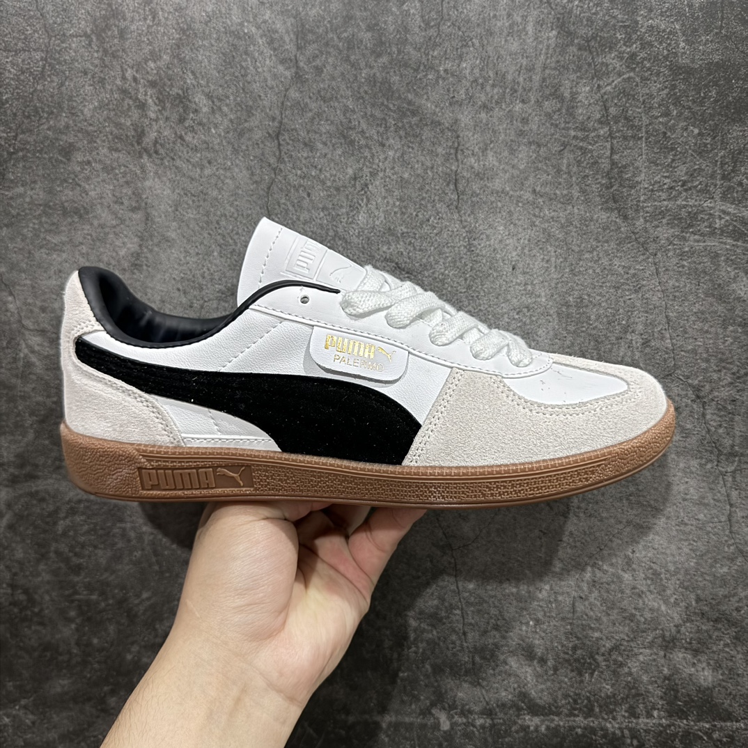 【公司级】Puma Palermo OG经典休闲板鞋n彪马 防滑耐磨低帮德训板鞋n孔眼底座和脚趾凸起由绒面革材料制成支持侧踏时的踏步工作脚背和侧板采用尼龙网布即使在健身房等使用环境中也能确保透气性像吸盘一样的设计是为了提高体育馆表面的抓地力性能 官方货号: 396464-01 尺码: 36 36.5 37.5 38 38.5 39 40 40.5 41 42 42.5 43 44 44.5 45 编码：CC200220-鞋库