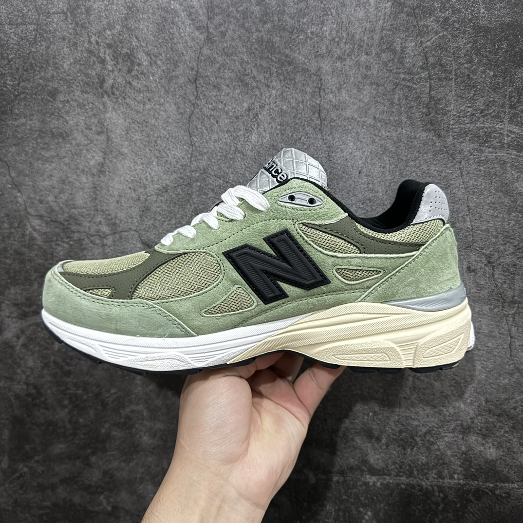 图片[2]-【GS纯原】New Balance NB990v3 JJJJound 联名复古休闲跑步鞋老爹鞋 元祖灰 货号：M1906JD3n大厂品质 正确组合底n鞋型没得挑 做的很好 细节各方面处理也挺到位n这是个好版本 价格良心不杀猪‼️n采用轻质牛剖革拼接透气网眼衬垫织物鞋面材质nT-Beam大底提供足步弓支撑，保持步态稳定n后跟搭载外露缓震胶 鞋身整体以各种深浅不一的灰色覆盖，鞋头以淡蓝色调装饰，网眼衬垫通过不规律的色块实现做旧的美感，泛黄的鞋底更是进一步增添了复古气息。 尺码：36 37 37.5 38 38.5 39.5 40 40.5 41.5 42 42.5 43 44 45 编码：NMGS260280-鞋库