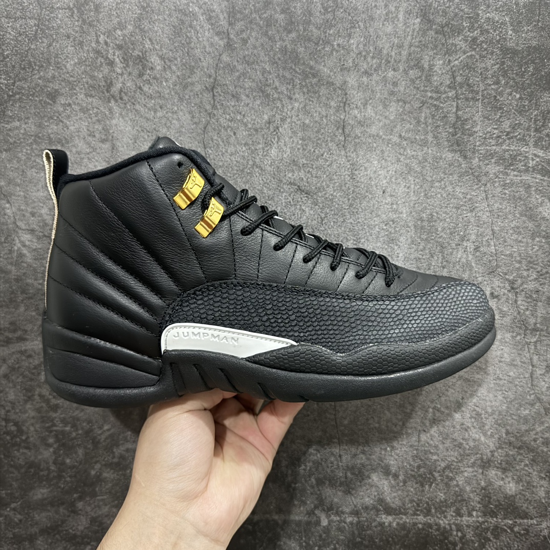 【TK至尊版】Air Jordan AJ12 Retro 潮流 中帮 复古篮球鞋 男款黑白金扣130690-013nn一比一原厂皮 最正确的版型鞋盒 鞋盒标 芯片 更多12代的配色陆续出齐真真的做到市场12代天花板 国外强烈推荐版本外贸混卖专供品质国内专业外贸AJ大厂出品原厂楦头纸板 原厂皮料打造 原厂真碳板 内置气垫  尺码：40 40.5 41 42 42.5 43 44 44.5 45 46 47.5 编码：ZG480520-莆田鞋批发中心