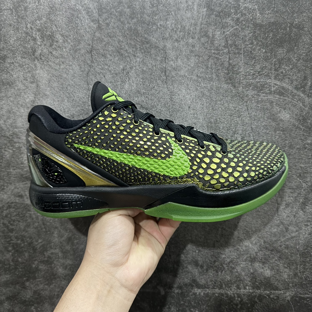 【GX美版】复刻天花板 Nike Zoom Kobe 6 Protro OG Rice ZK6 科比6代黑金绿446442-301nn完美复刻公司货 前掌超大Zoom Turbo气垫后掌EVA缓震 真正的原汁原味 还原ZP脚感全身鞋材卡料色独家定制 唯一正确喷漆工艺Swoosh 正确凹凸蛇鳞工艺 正确鞋面渐变效果 内全置真动飞态线 独立原厂模具 最大尺码达到48.5码 首批不拼图大几率过验 亲测已过 支持各种高强度实战  尺码：40 40.5 41 42 42.5 43 44 44.5 45 45.5 46 47.5 48.5 49.6 50.5 编码：GX490520-莆田鞋批发中心