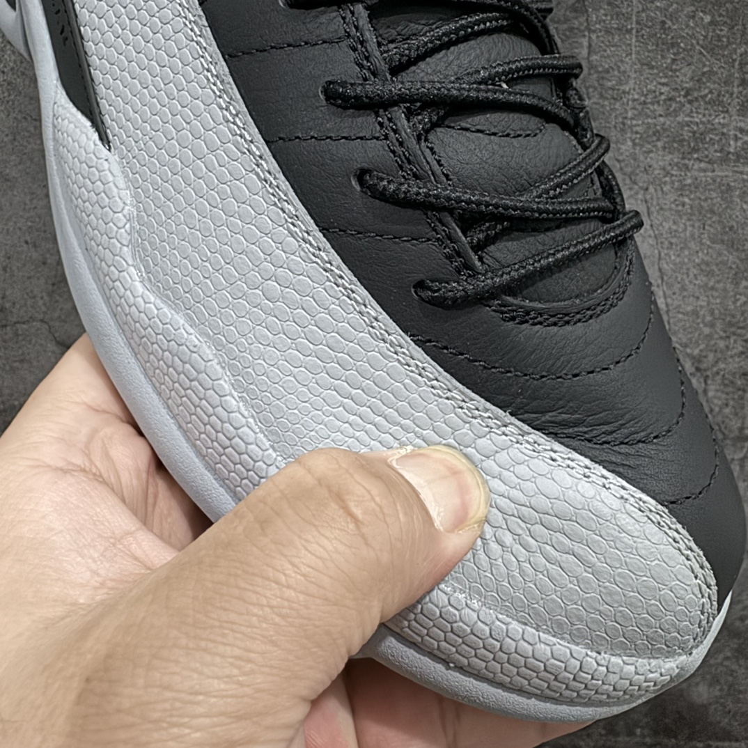 图片[5]-【TK至尊版】Air Jordan AJ12 Retro 潮流 中帮 复古篮球鞋 狼灰黑CT8013-010nn一比一原厂皮 最正确的版型鞋盒 鞋盒标 芯片 更多12代的配色陆续出齐真真的做到市场12代天花板 国外强烈推荐版本外贸混卖专供品质国内专业外贸AJ大厂出品原厂楦头纸板 原厂皮料打造 原厂真碳板 内置气垫  尺码：40 40.5 41 42 42.5 43 44 44.5 45 46 47.5 编码：ZG480520-莆田鞋批发中心