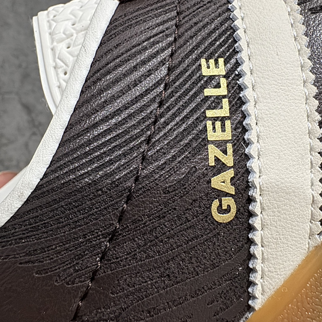 图片[4]-【Top纯原】adidas originals Gazelle Indoor 舒适简约 防滑耐磨 低帮板鞋 男女同款 褐色nn简约大方的造型设计，给人以随性休闲的时尚格调，穿着舒适轻便，运动灵活自如，满足日常个性穿搭。nn独家原版原盒 原底原料 开模打造n原厂织唛鞋标 高精密准度n原楦原纸板开发 匹配原版98%以上n后跟垫棉独家呈现 反口里弧度正确n原厂鞋垫 背胶 后跟电绣针数 与正品一致n原厂皮料 原厂车缝线 质感无敌皮料切割干净 无任何毛边 清洁度细节完美 货号：JP5671nSIZE：36 36.5 37.5 38 38.5 39 40 40.5 41 42 42.5 43 44 44.5 45 编码：TO250270-莆田鞋批发中心