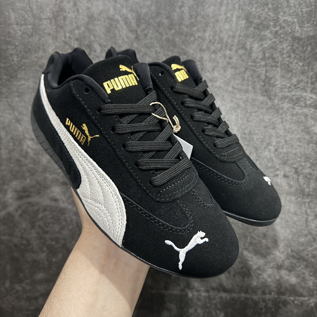 【LW纯原版】Puma Speedcat OG Sparcon彪马罗马阿莫尔系列 复古运动休闲赛车跑鞋n市场顶端版本n同价位上下无对手 碾压级别存在n比外面的货好，也比外面的货便宜💪🏻n无论是版型 细节 烫金走线n完全碾压市场任意版本 欢迎对比🆚n工厂耗时3个月开发n原装档案原数据纸版楦型n采用固色翻毛皮鞋面材质(正确二次成型\’猛帮\’成型工艺🆚区别市面版本!!)n外置原数据开发轻量耐磨橡胶大底💪🏻nn全球知名运动品牌PUMA宝马赛车系列n融合了宝马车队的标志性配色n以趣味十足又前卫复古的设计引领潮流n将赛道精神融入街头时尚 开启前卫竞速之旅n主打前卫复古风 Roma鞋款的鞋侧以复古的流线造型缀以宝马经典Logo 巧妙吸睛n而Speedcat鞋款以亮眼三色条纹元素缀以舒适鞋面n赋予了独特的个性美学 演绎赛车的无尽能量 尺码：36-45 官方货号：398846 01 编码：X10210230-莆田鞋批发中心