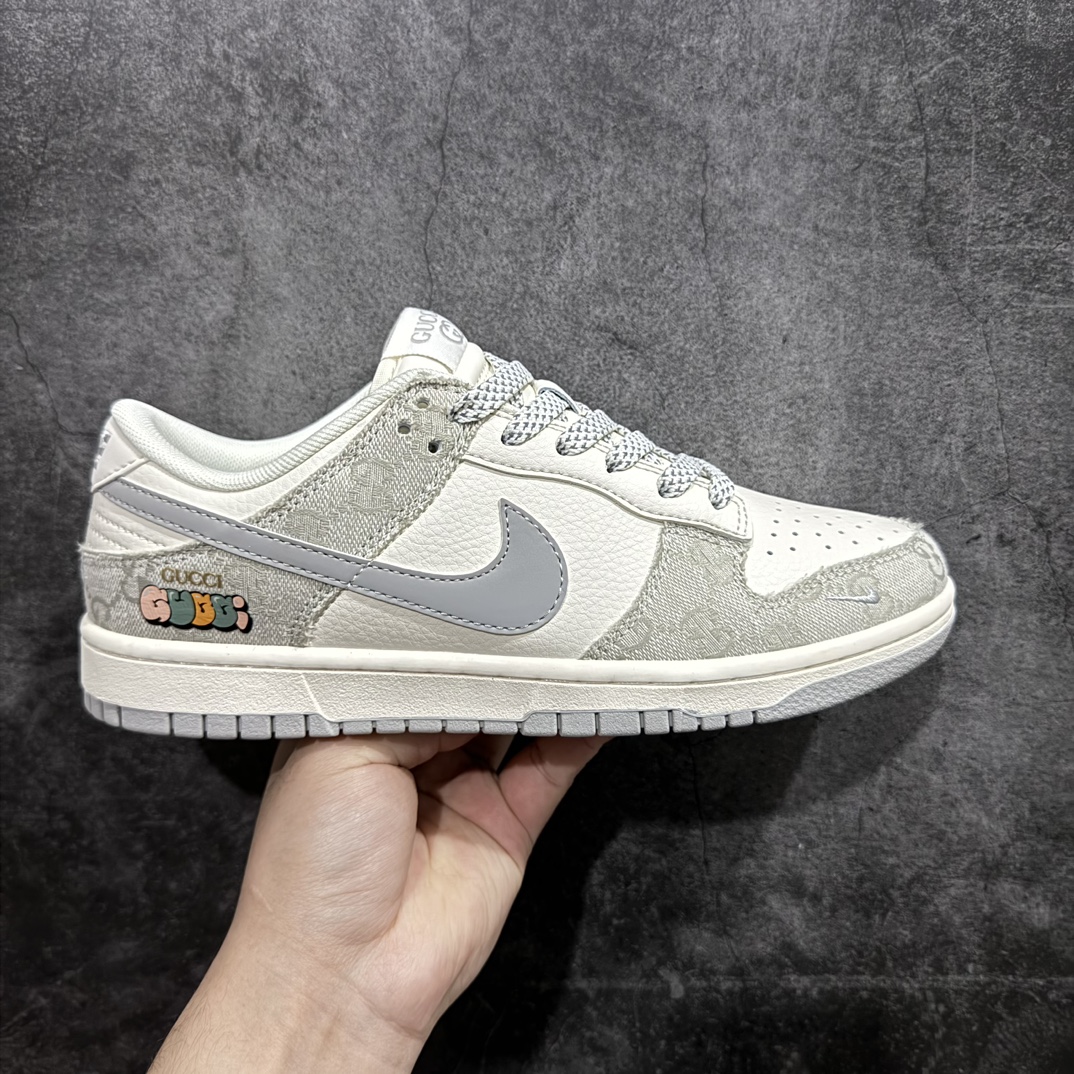 【定制版】Nk SB Dunk Low 古驰联名-烟灰灰底 周年高端定制 低帮休闲板鞋 XX2025-802rn#定制鞋盒 大厂纯原品质出货 超高清洁度 皮料切割干净无任何毛边 细节完美 r 尺码：36 36.5 37.5 38 38.5 39 40 40.5 41 42 42.5 43 44 44.5 45  编码：HXS320340-莆田鞋批发中心