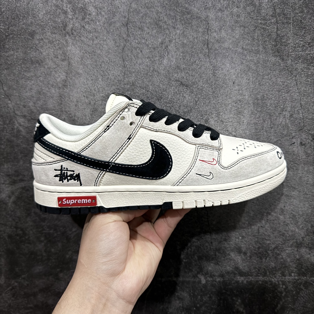 【定制版】Nk SB Dunk Low 斯图西联名-刺绣黑勾 周年高端定制 低帮休闲板鞋 MM1089-031rn#定制鞋盒 大厂纯原品质出货 超高清洁度 皮料切割干净无任何毛边 细节完美 r 尺码：36 36.5 37.5 38 38.5 39 40 40.5 41 42 42.5 43 44 44.5 45  编码：HXS320340-莆田鞋批发中心