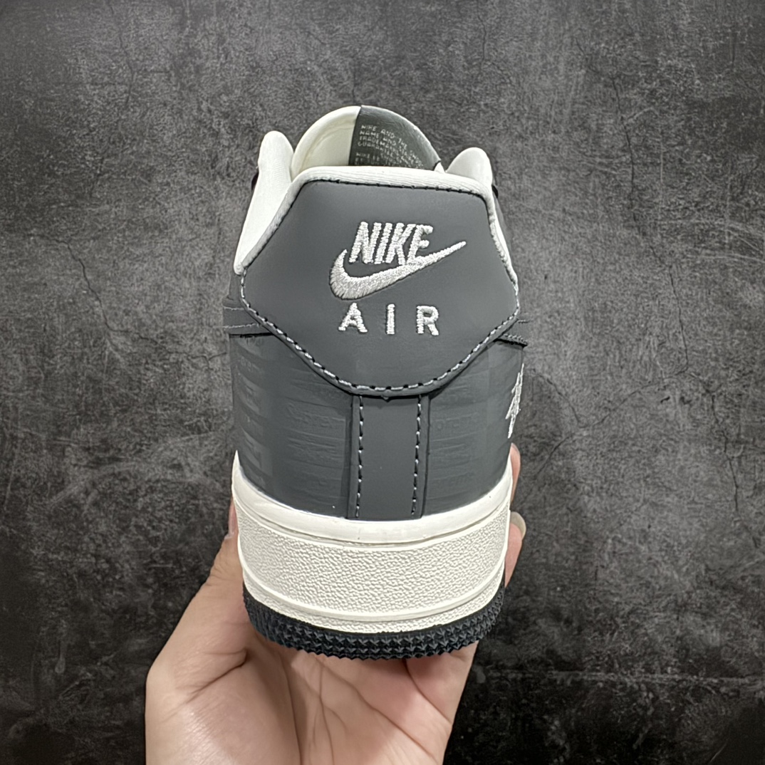 图片[4]-【定制版】海外限量发售NIke Air Force 1 \’07 Low “斯图西联名–米白灰暗影”空军一号 低帮 运动鞋 休闲鞋 折边针车 工艺难度大 原楦头原纸板 原装鞋盒 定制五金配件 内置全掌气垫 原厂鞋底货号： DF0188-008 Size：36 36.5 37.5 38 38.5 39 40 40.5 41 42 42.5 43 44 44.5 45 编码：HXS310320-莆田鞋批发中心