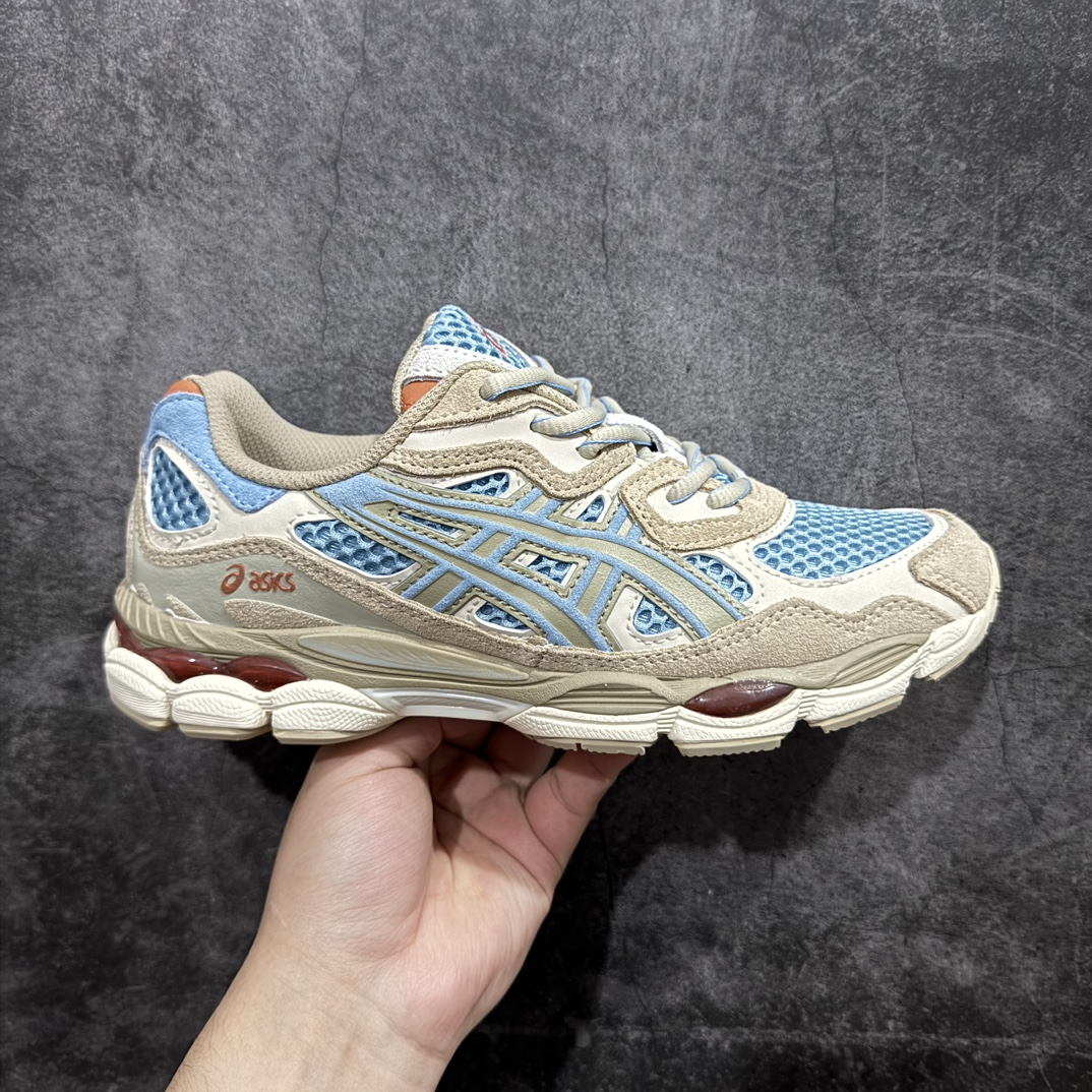 【公司级】Asics Gel-NYC复古单品 亚瑟士ASICSTIGER秋季新款休闲鞋 厚底街头运动休闲鞋nASICS亚瑟士推出全新GEL-NYC，彰显纽约都市活力n这次的新系列融入了多个版本GEL的经典设计风格，广受好评。其设计灵感来源于GEL-NIMBUS 3,GEL-MC PLUS V 和 GEL-CUMULUS 16 这些往日经典鞋款。GEL-NYC使用GEL-CUMULUS 16鞋款的鞋楦设计,展现了独特的现代化美学。鞋底采用了轻质发泡材料,并在后跟和前掌处采用了ASICS亚瑟士核心科技——GEL缓震胶,赋予鞋款强大的缓冲性能,提供了更柔软舒适的穿着体验。而在原有设计的启发之上,此次鞋款采用更贴合当今潮流趋势的材料和创新技术,展现出纽约充满活力的都市精神。 尺码：36-45 编码：AM250270-莆田鞋批发中心