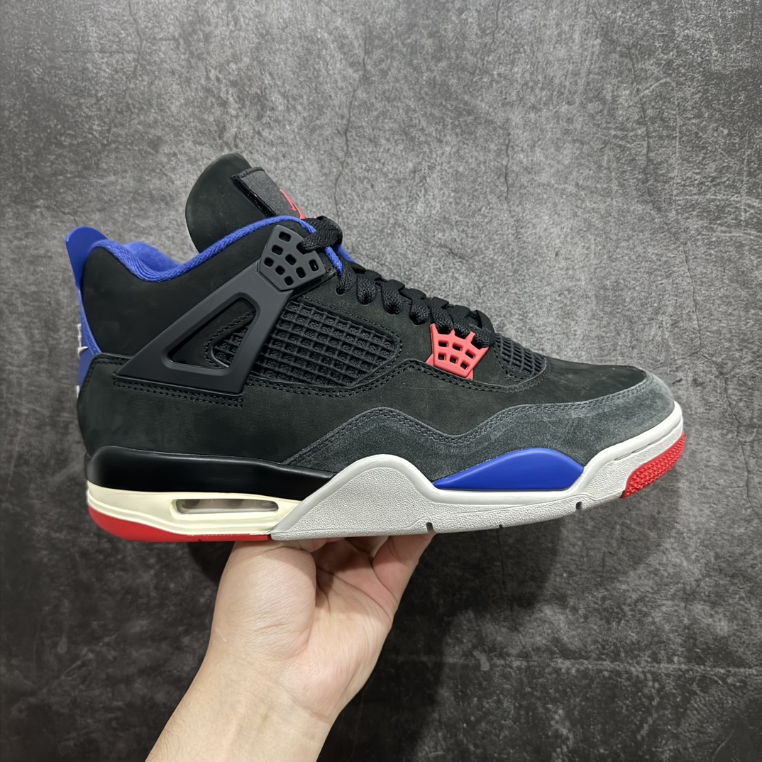 【GX/美版绿x】 Air Jordan 4 Retro \”Lase\” AJ4 乔4黑灰蓝配色 FV5029-003n 全套原纸板楦头开发 原厂特供皮料加持 确保原汁原味 完美呈现四代版型 一比一鞋头弧度高度鞋身弧度 数据细节工艺流程均保持原鞋一致 原厂TPU网格鞋带扣 正确内里网布 菱角分明不变形无多余毛边 柔软性质感一致于原鞋 市场唯一原厂鞋扣模具 背面可见隐藏注塑口 原厂织唛标 原厂飞人电绣工艺 尾指中部跳三针 独家绑鞋带手法 印刷中底布 四线拉帮 米色美纹纸贴合固定 进口港宝加持 后跟自然饱满 全鞋荧光划线卡点 追求极致完美 每一双都是工艺品 多重QC质检 超越公司货的品控标准 实实在在的免检产品 rn采用经典的黑色、蓝色和中性灰色为配色方案，以白色皮革鞋面，鞋头采用中性灰色覆面，鞋眼、中底、鞋跟片和鞋舌上的Jumpman标志均采用军蓝色撞色设计，最后以黑色、蓝色和灰色橡胶外底，鞋跟搭配白色“Nike Air”Logo完善设计。r 尺码：40 40.5 41 42 42.5 43 44 44.5 45 46 47.5 48.5 49 50.5 编码：X10510530-莆田鞋批发中心