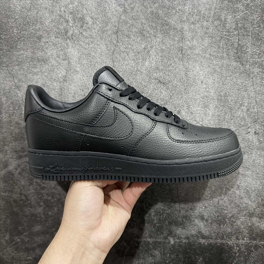 【纯原版】NOCTA x Nike Air Force 1\”Certified Lover Boy\”空军一号经典低帮百搭休闲运动板鞋“皮革痴情男孩” 货号：CZ8065-001n码数：36 36.5 37.5 38 38.5 39 40 40.5 41 42 42.5 43 44 45 编码：LF250260-莆田鞋批发中心