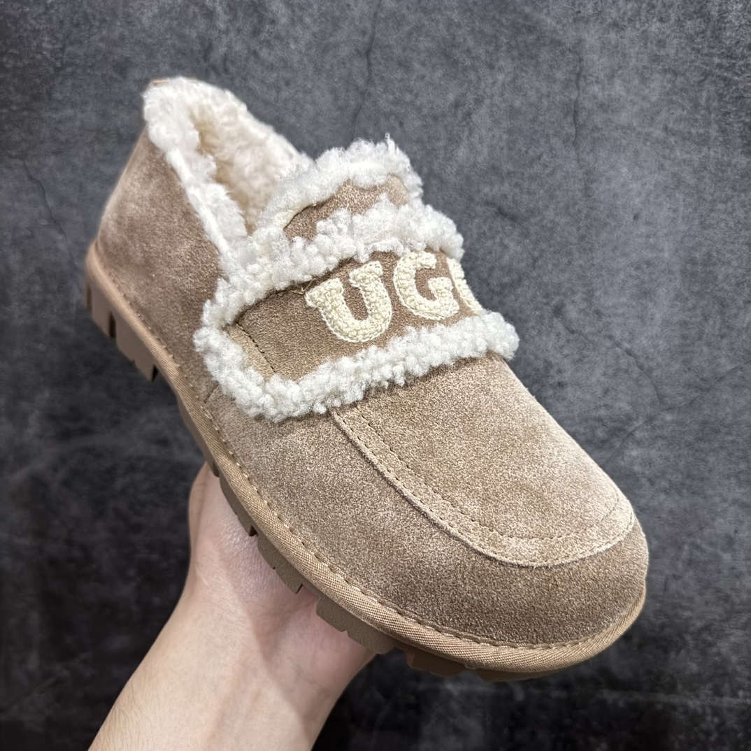 图片[3]-【广东纯原版本】UGG W Classic Coquette Clog Slipper  II 科凯特2.0系列时尚居家穆勒风包头舒适保暖露跟半拖鞋 货号:OB938全包n广东原产 升级原楦原纸版开发版型n采用TPU模压定型翻毛皮鞋面材质n内嵌人造卷曲羊毛毛绒里衬和鞋垫,保暖锁热n选用17毫米UGGPURE™ 植入式羊毛里衬与可拆卸的UGGPURE™ 植入式羊毛鞋垫 Treadlite轻翼科技外底-优质的防滑,耐磨性,和良好的弹性❗️ 尺码：35-40n产品描述：休闲系列作为本季主力系列，轻盈耐磨的橡胶大底，让穿着的舒适性提升 品名：Classic Coquette Clog Slipper  II 科凯特2.0系列鞋面：翻毛皮革/织物 编码：TL320340-莆田鞋批发中心