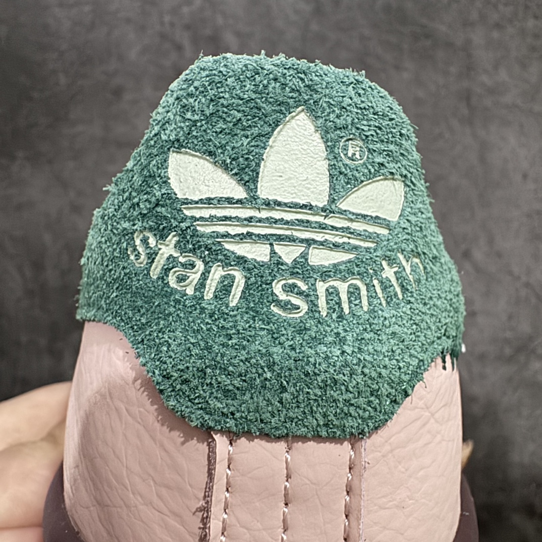 图片[3]-【正确版】Brain Dead x adidas originalsSTAN SMITH 脑死亡联名板鞋n具有破坏性扭曲的标志性斯坦和史密斯n与全球创意力量Brain Dead合作超过十年n为这个传奇的剪影带来其独特的亚文化灵感n从厚实的 对比鲜明的鞋带n毛茸茸的背衬和穿孔的标志头n这些斯坦史密斯是一个新的敬意n保持忠于其邪教地位 官方货号: IH3434、IH3432 尺码: 36 36.5 37.5 38 38.5 39 40 40.5 41 42 42.5 43 44 44.5 45 编码：DZTB230250-莆田鞋批发中心