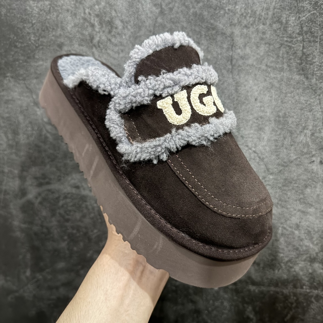 图片[3]-【广东纯原版本】秋冬新款,美国轻奢品牌🐑UGG W Classic Coquette Clog Slipper  II 科凯特2.0系列时尚居家穆勒风包头舒适保暖露跟半拖鞋n广东原产n升级原楦原纸版开发版型n采用TPU模压定型翻毛皮鞋面材质n内嵌人造卷曲羊毛毛绒里衬和鞋垫,保暖锁热n选用17毫米UGGPURE™ 植入式羊毛里衬与可拆卸的UGGPURE™ 植入式羊毛鞋垫 Treadlite轻翼科技外底-优质的防滑,耐磨性,和良好的弹性nn休闲系列作为本季主力系列，轻盈耐磨的橡胶大底，让穿着的舒适性提升 品名：Classic Coquette Clog Slipper  II 科凯特2.0系列鞋面：翻毛皮革/织物 货号：OB938 尺码：35-40 编码：PS330350-莆田鞋批发中心