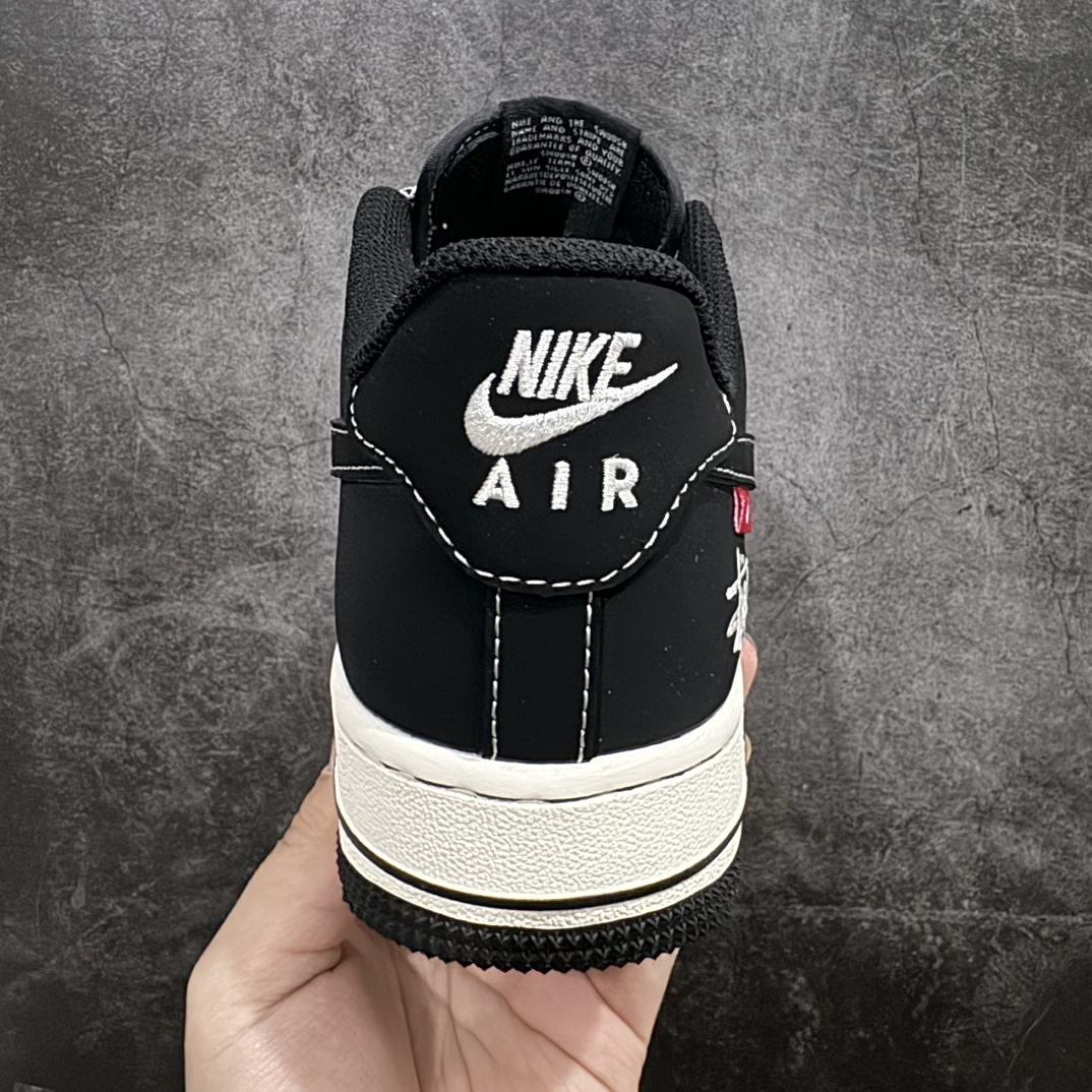 图片[4]-【公司级】海外限量发售NIke Air Force 1 \’07 Low “斯图西联名–米黑双勾红标”空军一号 低帮 运动鞋 休闲鞋 折边针车 工艺难度大 原楦头原纸板 原装鞋盒 定制五金配件 内置全掌气垫 原厂鞋底货号：SJ6698-012 Size：36 36.5 37.5 38 38.5 39 40 40.5 41 42 42.5 43 44 44.5 45 编码：HXS310330-莆田鞋批发中心