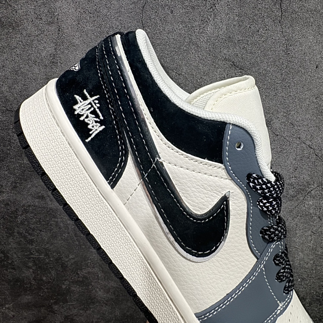 图片[7]-【定制版】Air Jordan 1 Low AJ1 乔1 斯图西联名-蓝白黑底 高端定制 低帮复古篮球鞋 XX3318-505rn定制鞋盒 大厂纯原品质出货 超高清洁度 皮料切割干净无任何毛边 细节完美 r 尺码：36 36.5 37.5 38 38.5 39 40 40.5 41 42 42.5 43 44 44.5 45  编码：HXS320340-莆田鞋批发中心