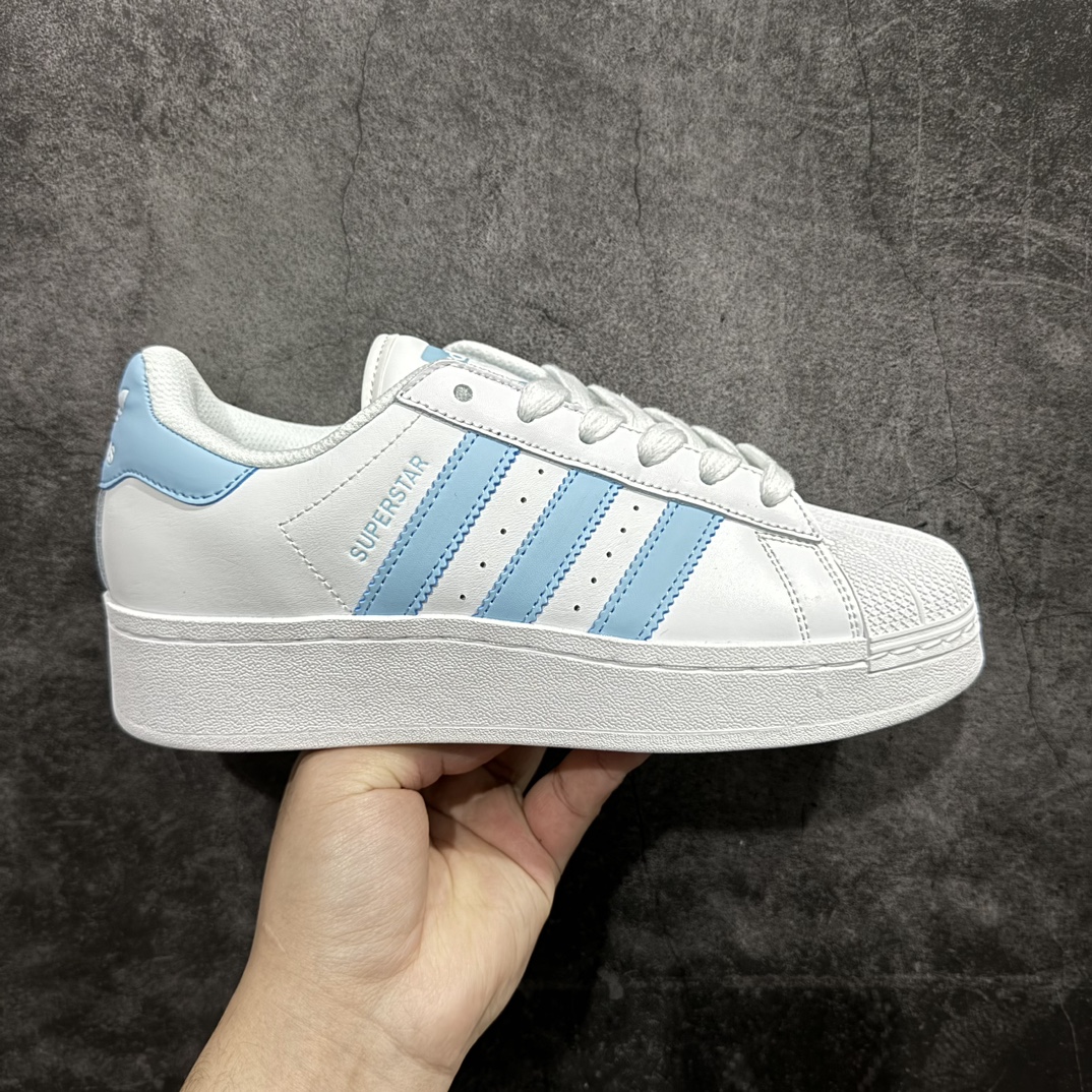 【公司级】Adidas Originals Superstar XLG 贝壳头系列低帮厚底松糕经典百搭休闲运动板鞋rnn男女鞋真标半码制rn原楦原纸版数据开发版型rn采用头层皮革饰片组合粒面牛剖革鞋面材质rn内嵌EVA环保鞋垫 外置耐磨防滑鞋底组合扇贝防踢头盖片r 货号：IF3003r 尺码：35 36 37 37.5 38 38.5 39.5 40 41 42 42.5 43 44 44.5 45 编码：XN200220-莆田鞋批发中心