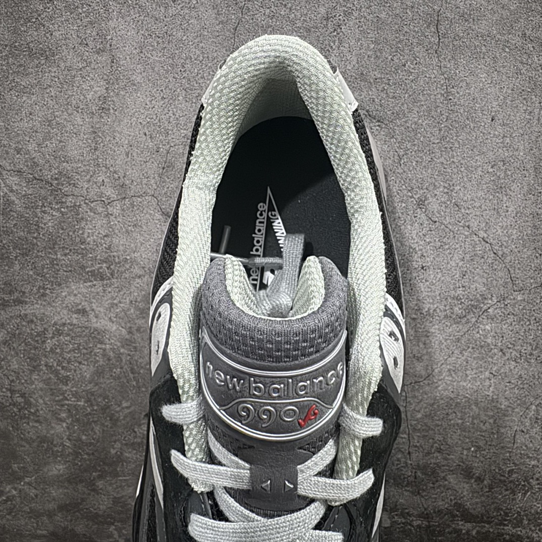 图片[8]-【神版】新百伦New Balance 990v6 第六代总统复古慢跑鞋n正确3M反光细节 原楦原纸版开发后跟透明TPU水晶装饰条稳固 沿用了引以为傲的跑鞋手工技艺 采用猪皮绒面并包裹局部透气网面的鞋身设计 菱网鞋舌上刻有New Balance USA 鞋面依旧身着经典的大热之灰 彰显了其高端的品质身份  尺码：36 37 37.5 38 38.5 39.5 40 40.5 41.5 42 42.5 43 44 45 货号：M990BK6 编码：DZ260280-莆田鞋批发中心