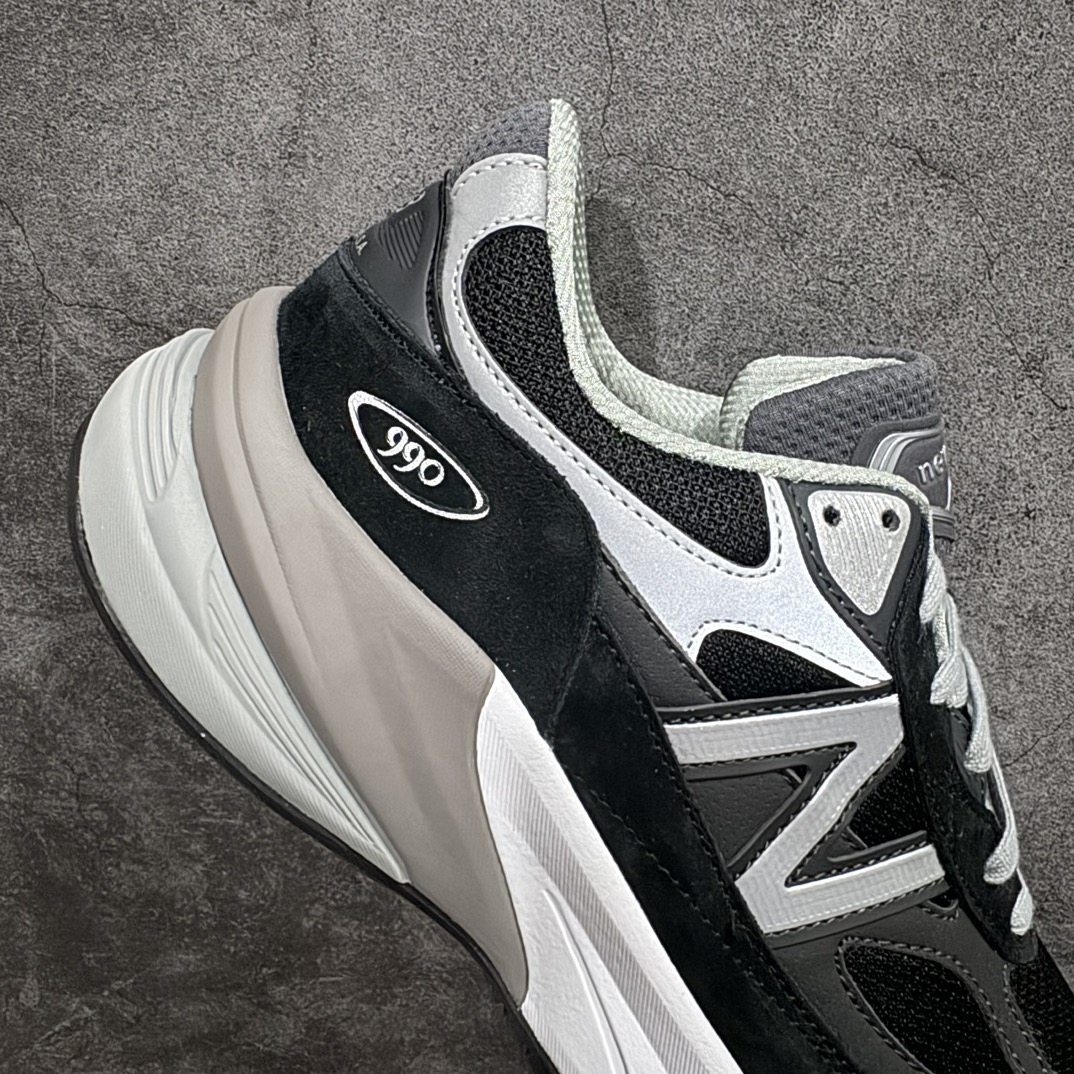 图片[7]-【神版】新百伦New Balance 990v6 第六代总统复古慢跑鞋n正确3M反光细节 原楦原纸版开发后跟透明TPU水晶装饰条稳固 沿用了引以为傲的跑鞋手工技艺 采用猪皮绒面并包裹局部透气网面的鞋身设计 菱网鞋舌上刻有New Balance USA 鞋面依旧身着经典的大热之灰 彰显了其高端的品质身份  尺码：36 37 37.5 38 38.5 39.5 40 40.5 41.5 42 42.5 43 44 45 货号：M990BK6 编码：DZ260280-莆田鞋批发中心