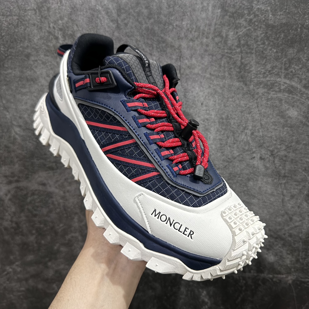 图片[3]-【GX版】Moncler Trailgrip Gore-Tex 蒙口越野旅行系列低帮厚底轻量户外登山运动鞋 盟可睐MONCLER TRAILGRIP 鞋履新季系列 前卫设计碰撞实用科技 轻盈面料无惧炎热夏季 Trailgrip运动鞋作为盟可睐Moncler的秋冬新作横空出世 融蕴品牌山地基因 运用科技前沿技术 征服野外复杂地形 醒目的胎纹设计搭配弧形橡胶鞋头 确保经久耐穿 为山野探险与都市畅游提供高效防护 Trailgrip 2023春夏系列将在既有的实用性基础之上 推出全新配色 并采用更轻材质 尺码：36-46 编码：SLM370400-莆田鞋批发中心