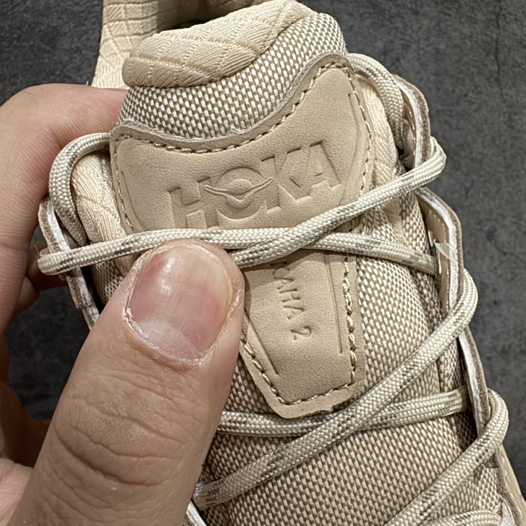 图片[6]-【纯原版本】HOKA ONE ONE Kaha 2 GTX 卡哈系列耐磨減震低帮户外功能运动鞋n鞋款特别研发使用性能独特的几何形跑鞋中底，此种鞋底更厚、更高、回弹性也更好，除了卓越的缓冲性能，它还能为各种阶段的跑者带来更具动感、更加稳定的跑步体验。HOKA ONE ONE从设计之初就清楚意识到，要保证跑者步幅的均匀一致，双脚自然而然的运动至关重要r 尺码：36 36.5 37 38 38.5 39 40 40.5 41 42 42.5 43 44 45  编码：NM390420-莆田鞋批发中心