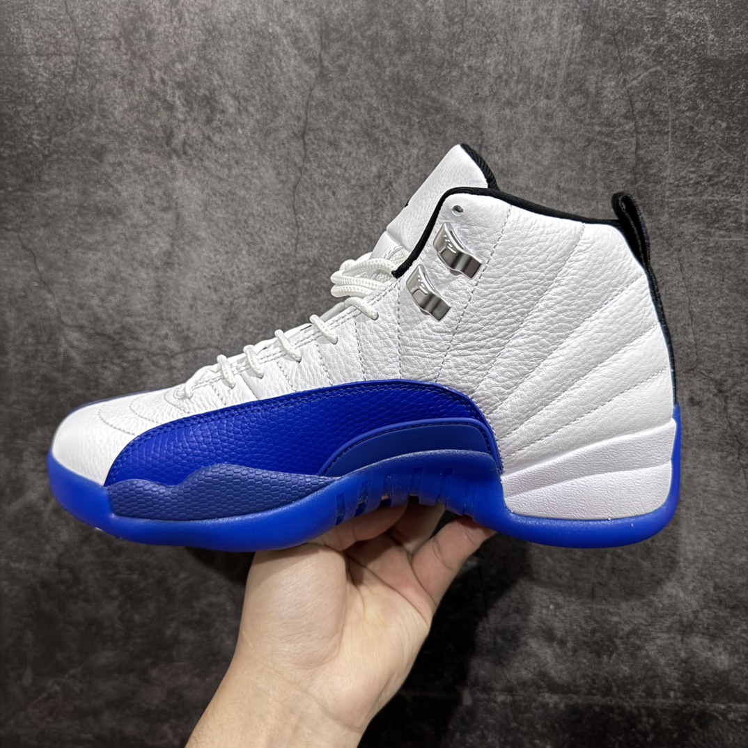 图片[2]-【莞产裁片】顶级Air Jordan AJ12 BlueBerry 白蓝 货号：CT8013-140nn原楦原纸板开发 原汁原味12代鞋型进口原厂皮料 超软荔枝皮 质感满分n原厂碳板 原装材料 原厂定制金属扣 原厂电绣 支持与公司货全方位对比 只服务于5%懂鞋的高端客户 发国外可支持各种retail商店充正寄售 SIZE：40 40.5 41 42 42.5 43 44 44.5 45 45.5 46 47.5 编码：BD490520-莆田鞋批发中心