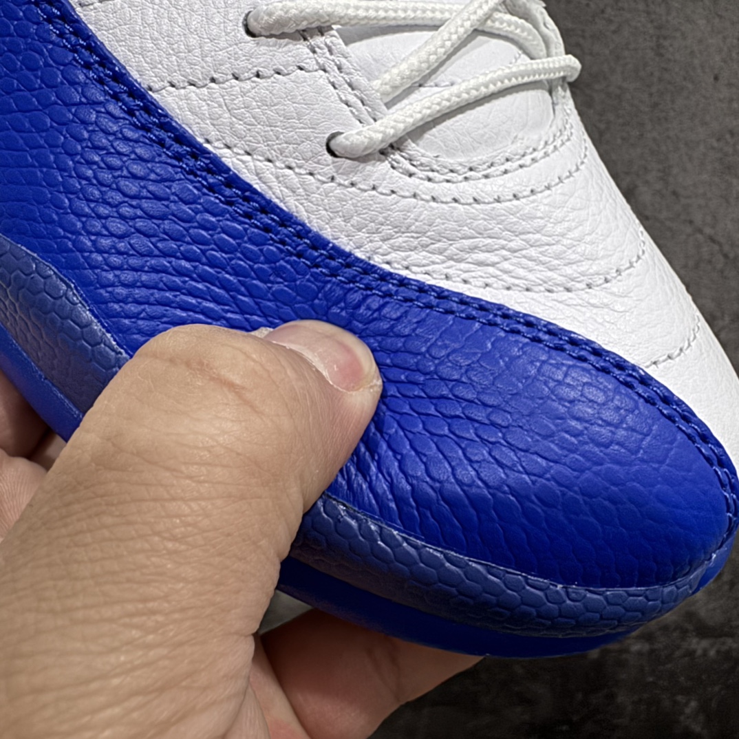 图片[4]-【莞产裁片】顶级Air Jordan AJ12 BlueBerry 白蓝 货号：CT8013-140nn原楦原纸板开发 原汁原味12代鞋型进口原厂皮料 超软荔枝皮 质感满分n原厂碳板 原装材料 原厂定制金属扣 原厂电绣 支持与公司货全方位对比 只服务于5%懂鞋的高端客户 发国外可支持各种retail商店充正寄售 SIZE：40 40.5 41 42 42.5 43 44 44.5 45 45.5 46 47.5 编码：BD490520-莆田鞋批发中心