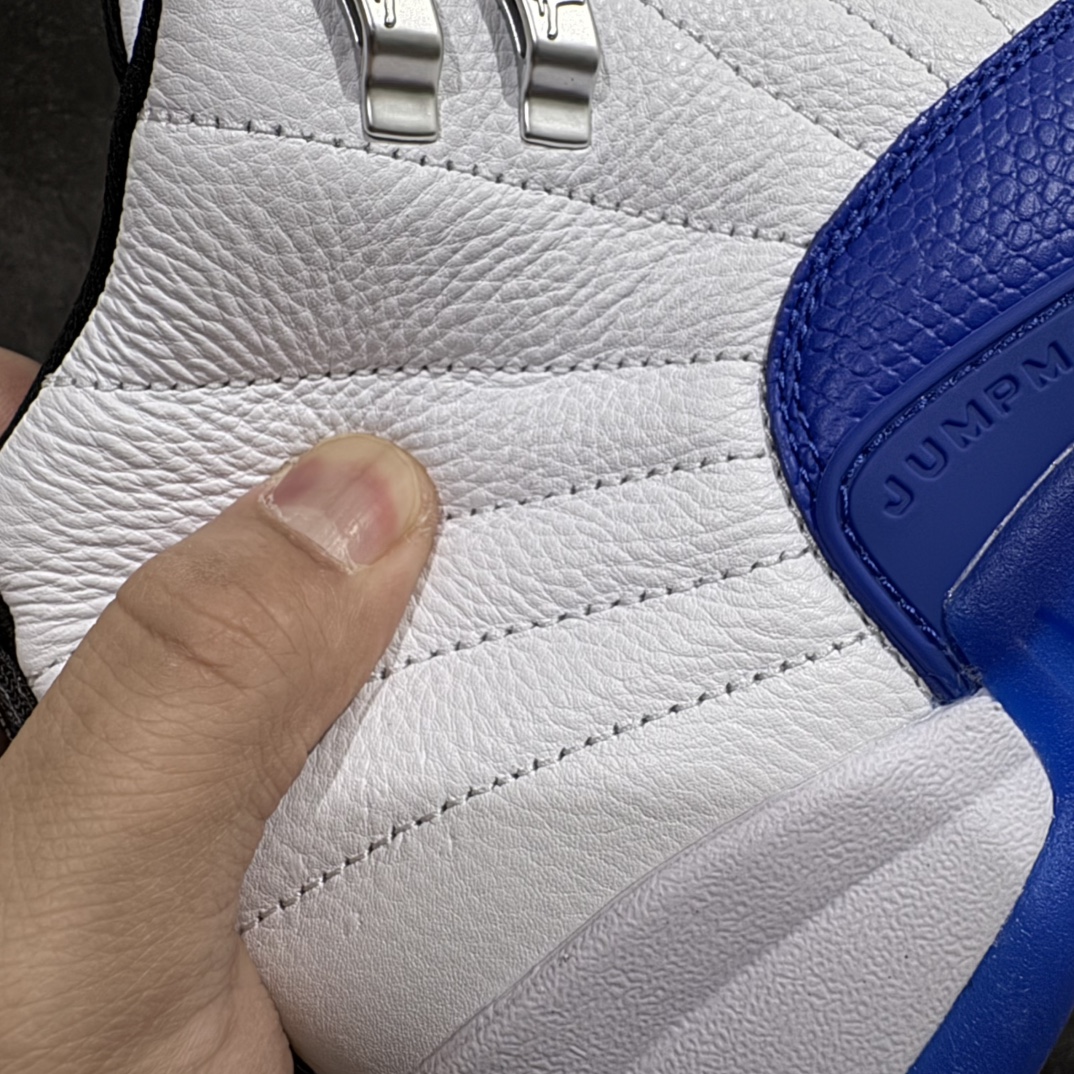 图片[2]-【莞产裁片】顶级Air Jordan AJ12 BlueBerry 白蓝 货号：CT8013-140nn原楦原纸板开发 原汁原味12代鞋型进口原厂皮料 超软荔枝皮 质感满分n原厂碳板 原装材料 原厂定制金属扣 原厂电绣 支持与公司货全方位对比 只服务于5%懂鞋的高端客户 发国外可支持各种retail商店充正寄售 SIZE：40 40.5 41 42 42.5 43 44 44.5 45 45.5 46 47.5 编码：BD490520-莆田鞋批发中心