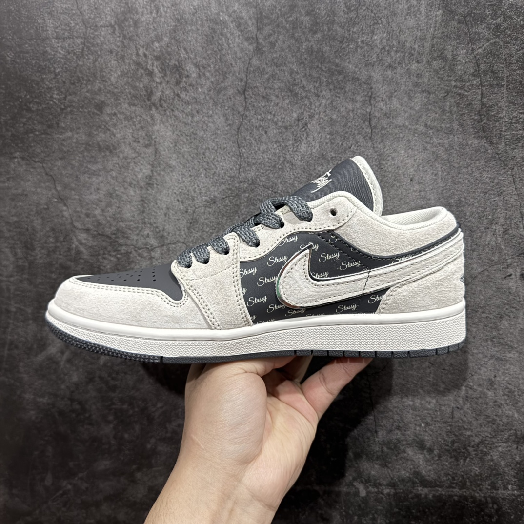 图片[2]-【定制版】Nike Jordan Air Jordan 1 斯图西联名n纯原大厂出品 极力推荐n定制鞋盒 大厂纯原品质出货超高清洁度 皮料切割干净无任何毛边 细节完美官方货号：XX3318 968nSize: 36 36.5 37.5 38 38.5 39 40 40.5 41 42 42.5 43 44 44.5 45 编码：HXS320340-莆田鞋批发中心