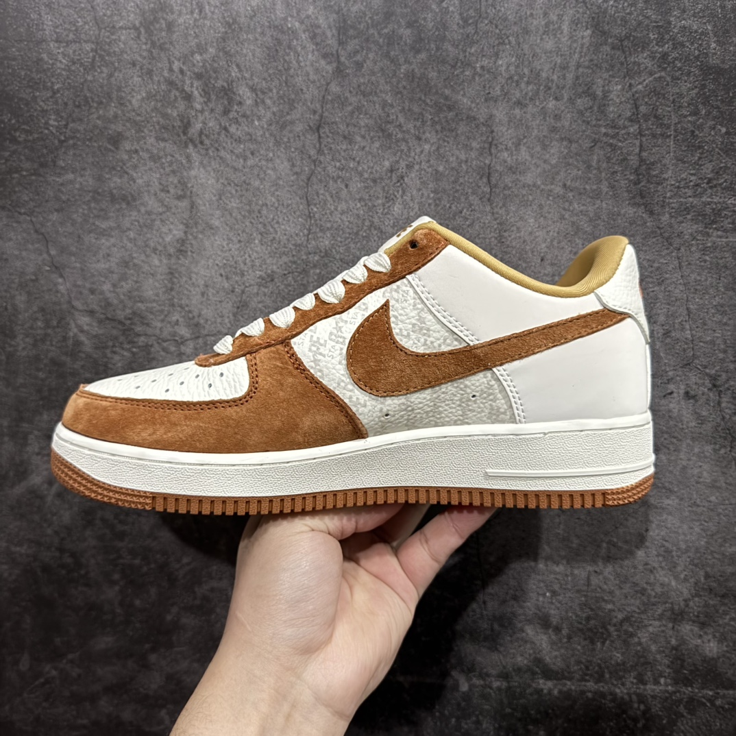 图片[2]-【定制版福利】Nike Air Force 1 Low 07 x BAPE 红棕n原楦头原纸板 打造纯正低帮空军版型 专注外贸渠道 全掌内置蜂窝气垫原盒配件 原厂中底钢印、拉帮完美官方货号：BA8806 847 Size：36 36.5 37.5 38 38.5 39 40 40.5 41 42 42.5 43 44 44.5 45 编码：YB170190-莆田鞋批发中心