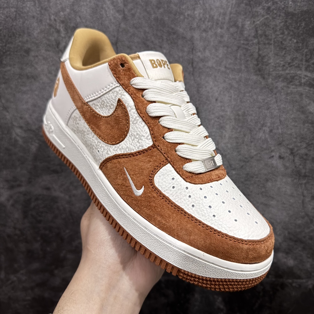 图片[3]-【定制版福利】Nike Air Force 1 Low 07 x BAPE 红棕n原楦头原纸板 打造纯正低帮空军版型 专注外贸渠道 全掌内置蜂窝气垫原盒配件 原厂中底钢印、拉帮完美官方货号：BA8806 847 Size：36 36.5 37.5 38 38.5 39 40 40.5 41 42 42.5 43 44 44.5 45 编码：YB170190-莆田鞋批发中心