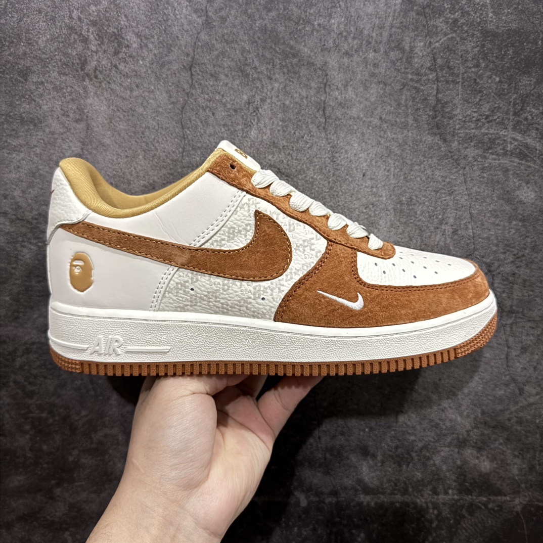 【定制版福利】Nike Air Force 1 Low 07 x BAPE 红棕n原楦头原纸板 打造纯正低帮空军版型 专注外贸渠道 全掌内置蜂窝气垫原盒配件 原厂中底钢印、拉帮完美官方货号：BA8806 847 Size：36 36.5 37.5 38 38.5 39 40 40.5 41 42 42.5 43 44 44.5 45 编码：YB170190-莆田鞋批发中心