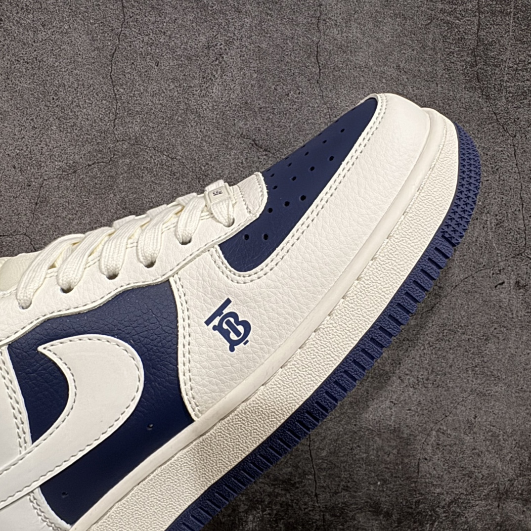 图片[6]-【公司级】海外限量发售Nike Air Force 1 \’07 Low “巴宝莉联名–米白藏蓝拼接”空军一号 低帮 运动鞋 休闲鞋 折边针车 工艺难度大 原楦头原纸板 原装鞋盒 定制五金配件 内置全掌气垫 原厂鞋底货号：BB8588-222 Size：36 36.5 37.5 38 38.5 39 40 40.5 41 42 42.5 43 44 44.5 45 编码：HXS310320-莆田鞋批发中心