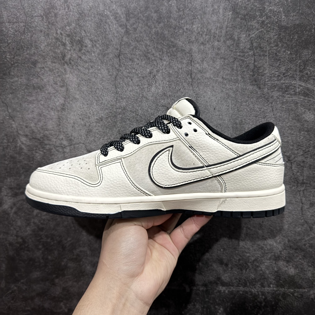 图片[2]-【定制版】Stussy x Nike Dunk Low 米黑线条n此款主张打破传统的工业化流水线设计限制，以Made by ideas的超级创意为理念，集结众多潮流设计师，结合时下最ing潮流风尚，为潮流爱好者打造彰品自我的专属潮品。同时尊重每个年轻人对于潮流的理解与选择，主张“让每个年轻人塑造自己的潮流”。 货号：BB7518-008 Size：36 36.5 37.5 38 38.5 39 40 40.5 41 42 42.5 43 44 44.5 45 编码：HXS320340-莆田鞋批发中心